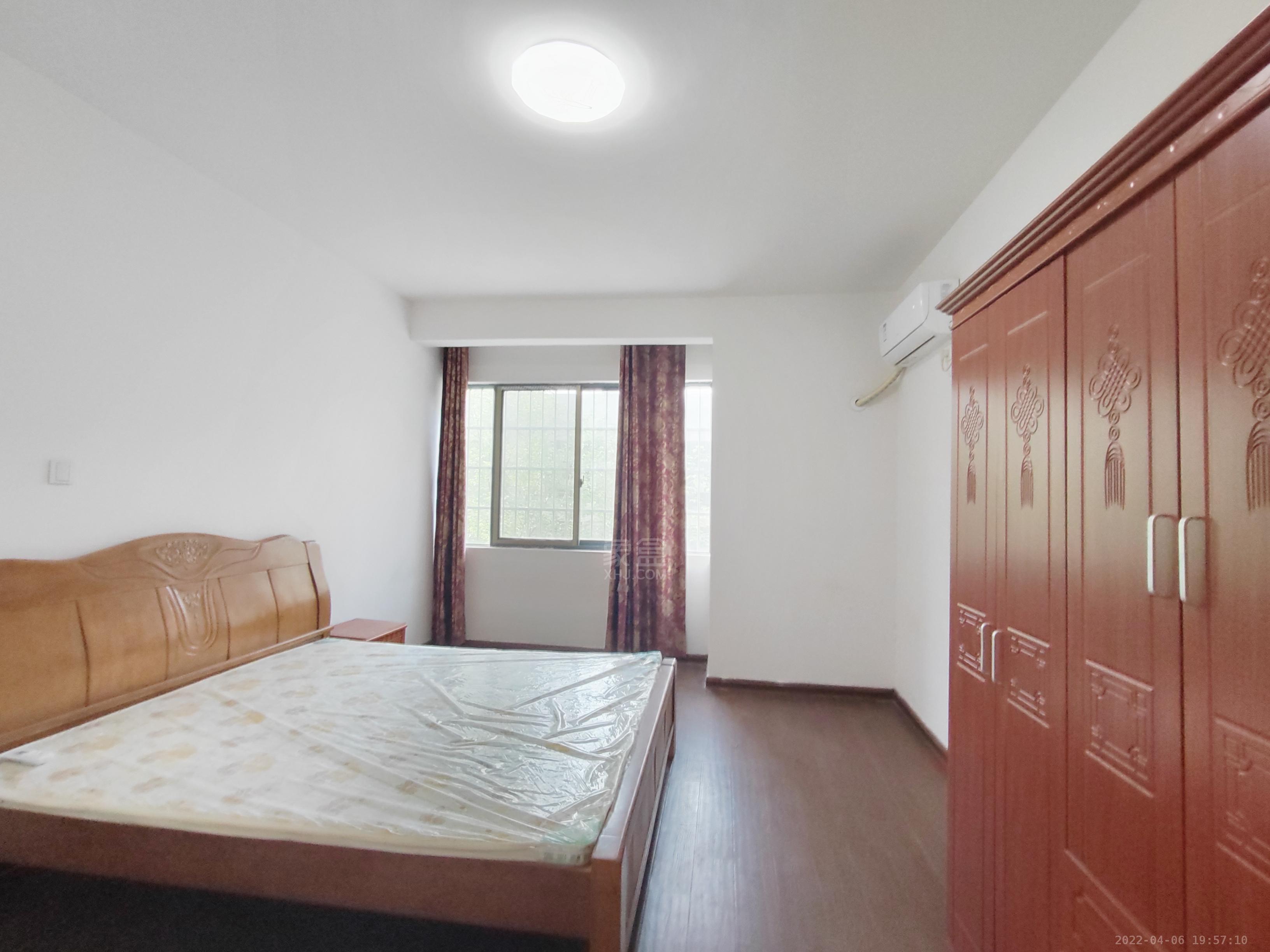 金质颐园  3室2厅2卫   59.80万 金质颐园  3室2厅2卫   59.80万室内图