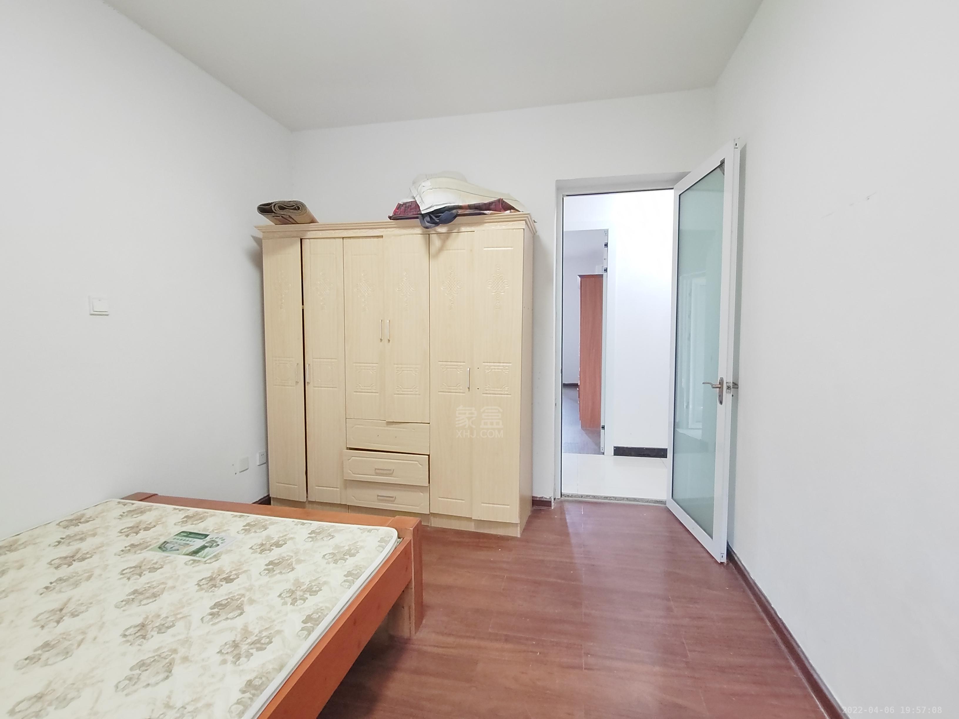 金质颐园  3室2厅2卫   59.80万 金质颐园  3室2厅2卫   59.80万室内图