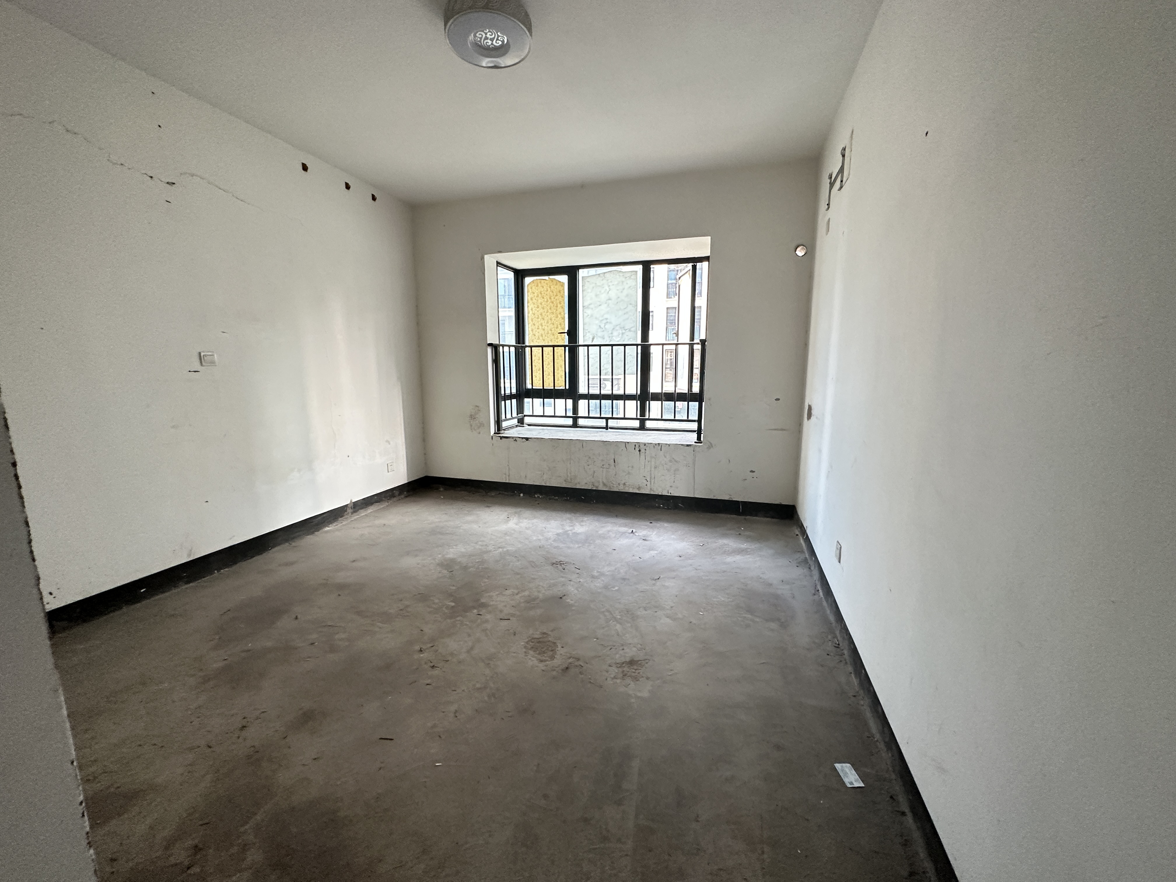 龙腾国际 3室2厅1卫 64.0万 龙腾国际 3室2厅1卫 64.0万室内图