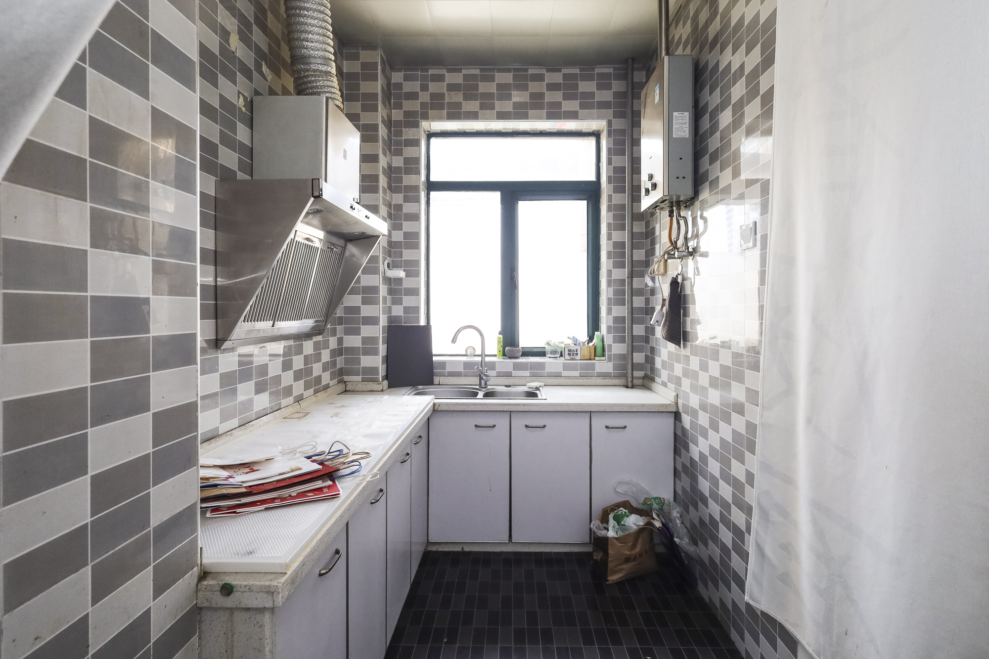 滨江金座 3室2厅2卫 125.0万 滨江金座 3室2厅2卫 125.0万厨房