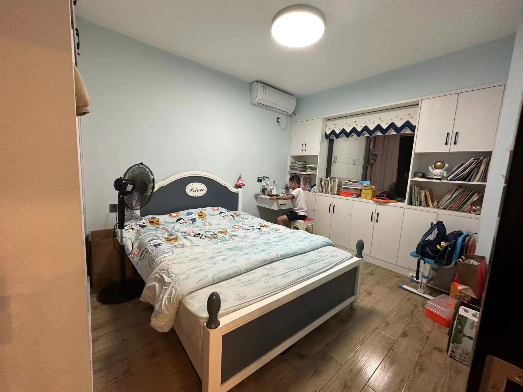 九八缔景城  4室2厅2卫    100.0万 九八缔景城  4室2厅2卫    100.0万室内图