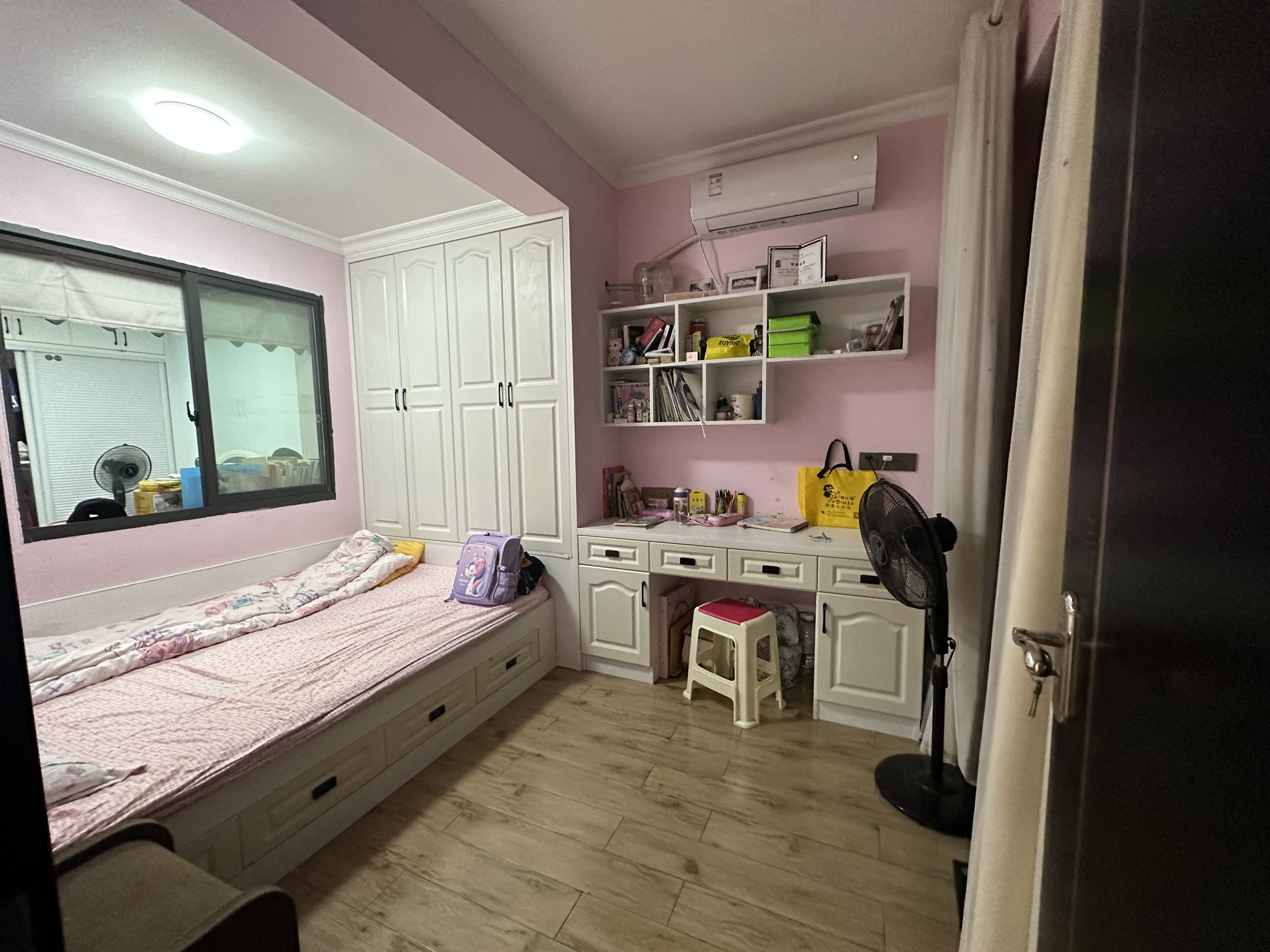 九八缔景城  4室2厅2卫    100.0万 九八缔景城  4室2厅2卫    100.0万室内图