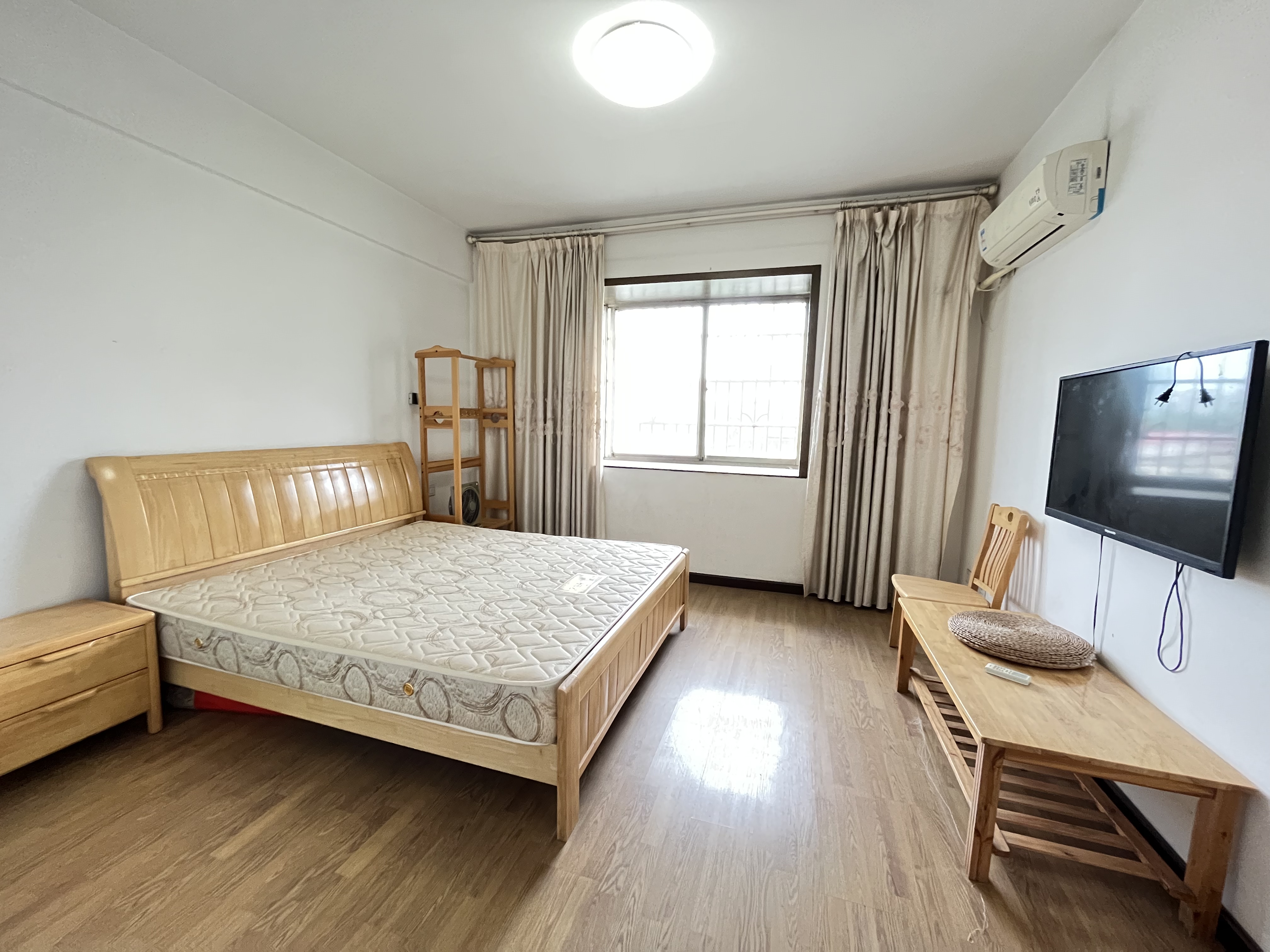 五一新村  4室2厅1卫   68.00万室内图