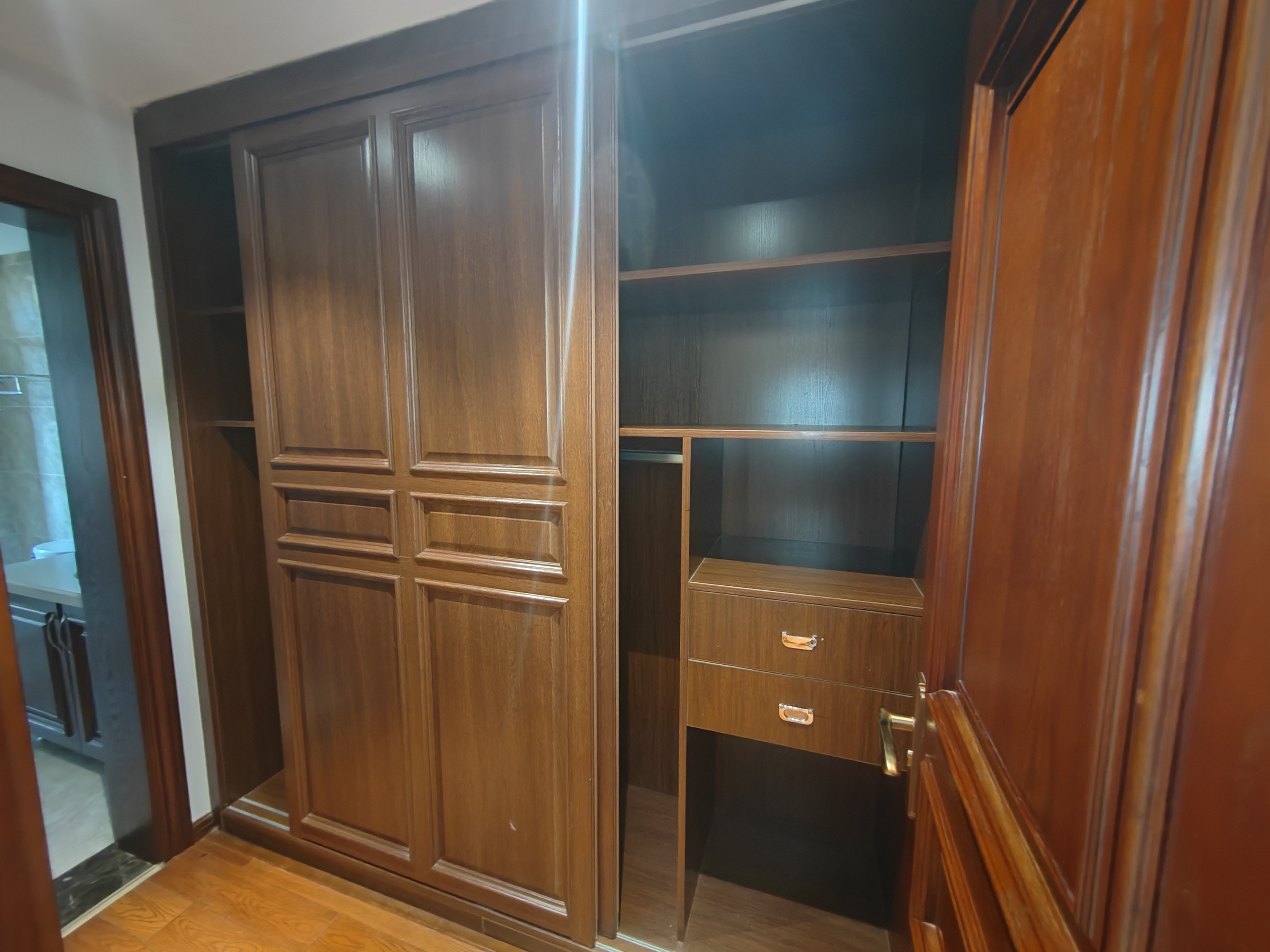 城市公园 3室2厅2卫 114.8万 城市公园 3室2厅2卫 114.8万室内图