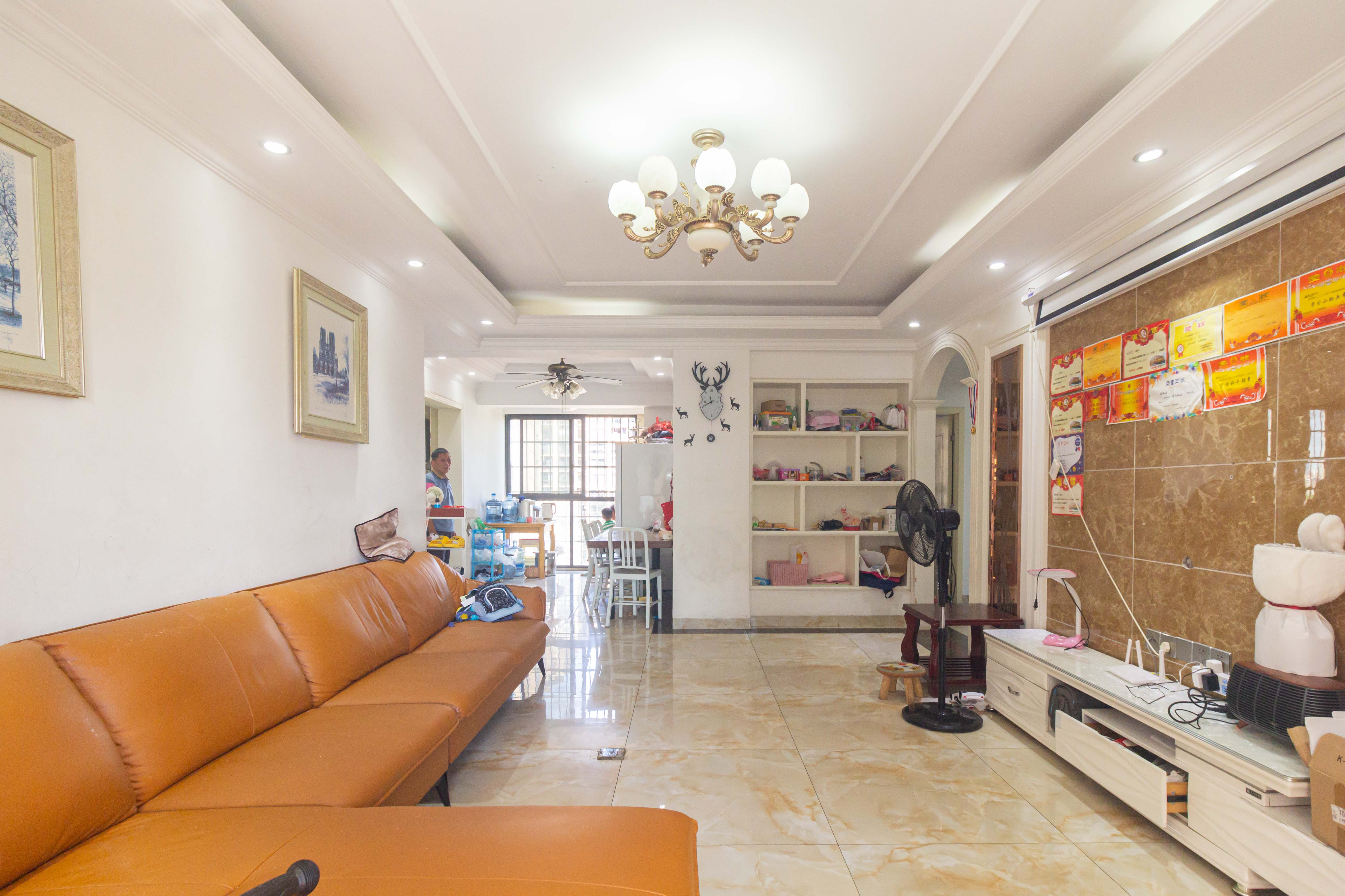 高林仕家 3室2厅1卫 88.0万 高林仕家 3室2厅1卫 88.0万客厅