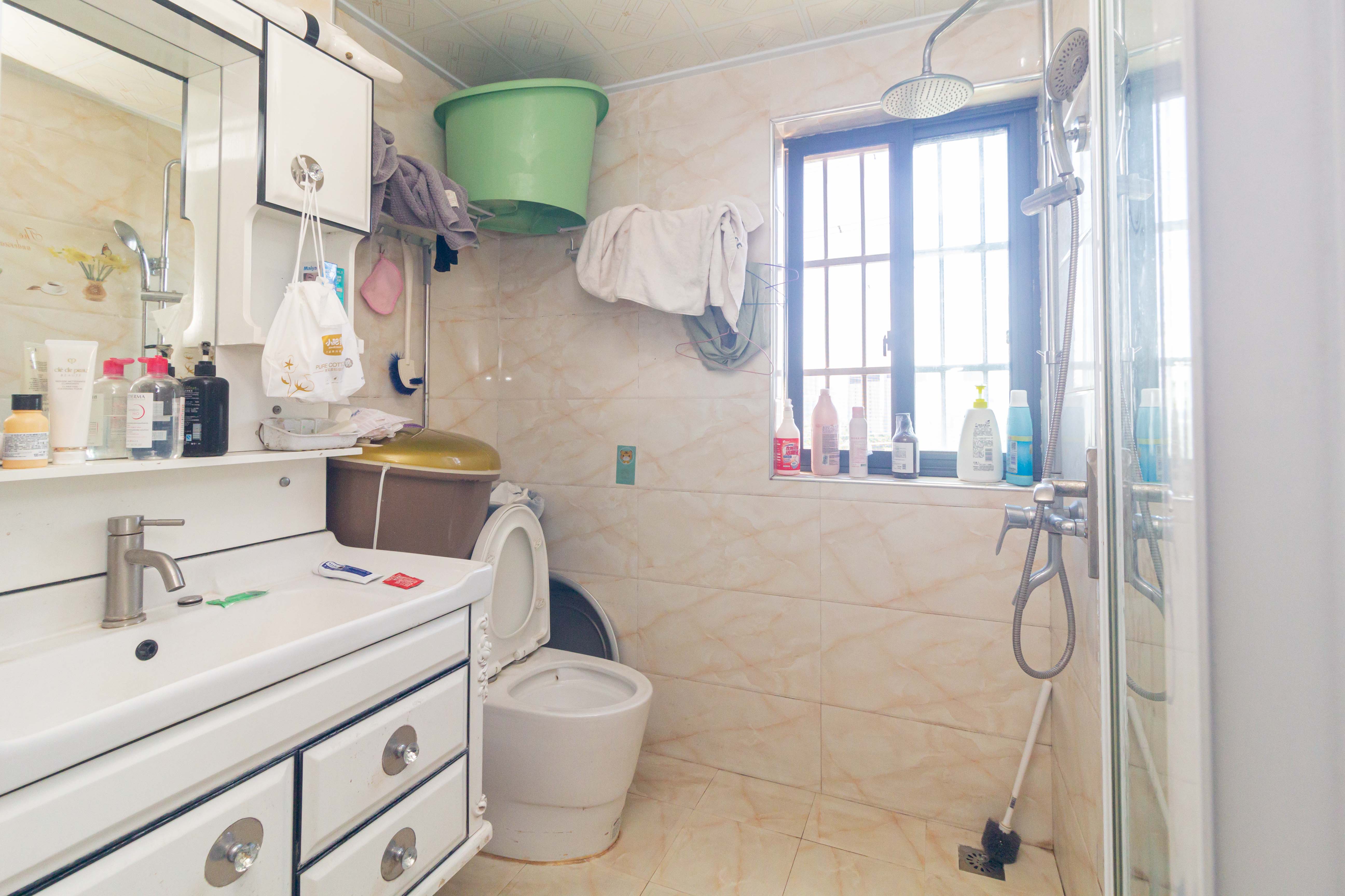 高林仕家 3室2厅1卫 88.0万 高林仕家 3室2厅1卫 88.0万卫生间