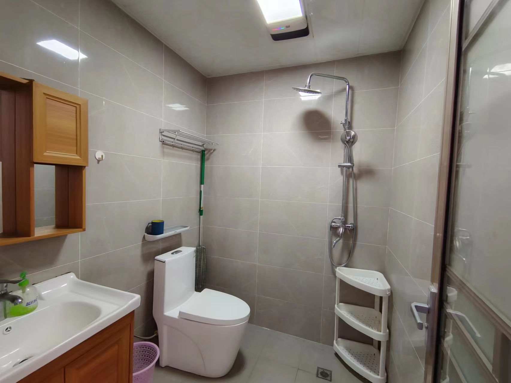 流金岁月-华晨国际 1室1厅1卫 33.8万 流金岁月-华晨国际 1室1厅1卫 33.8万室内图