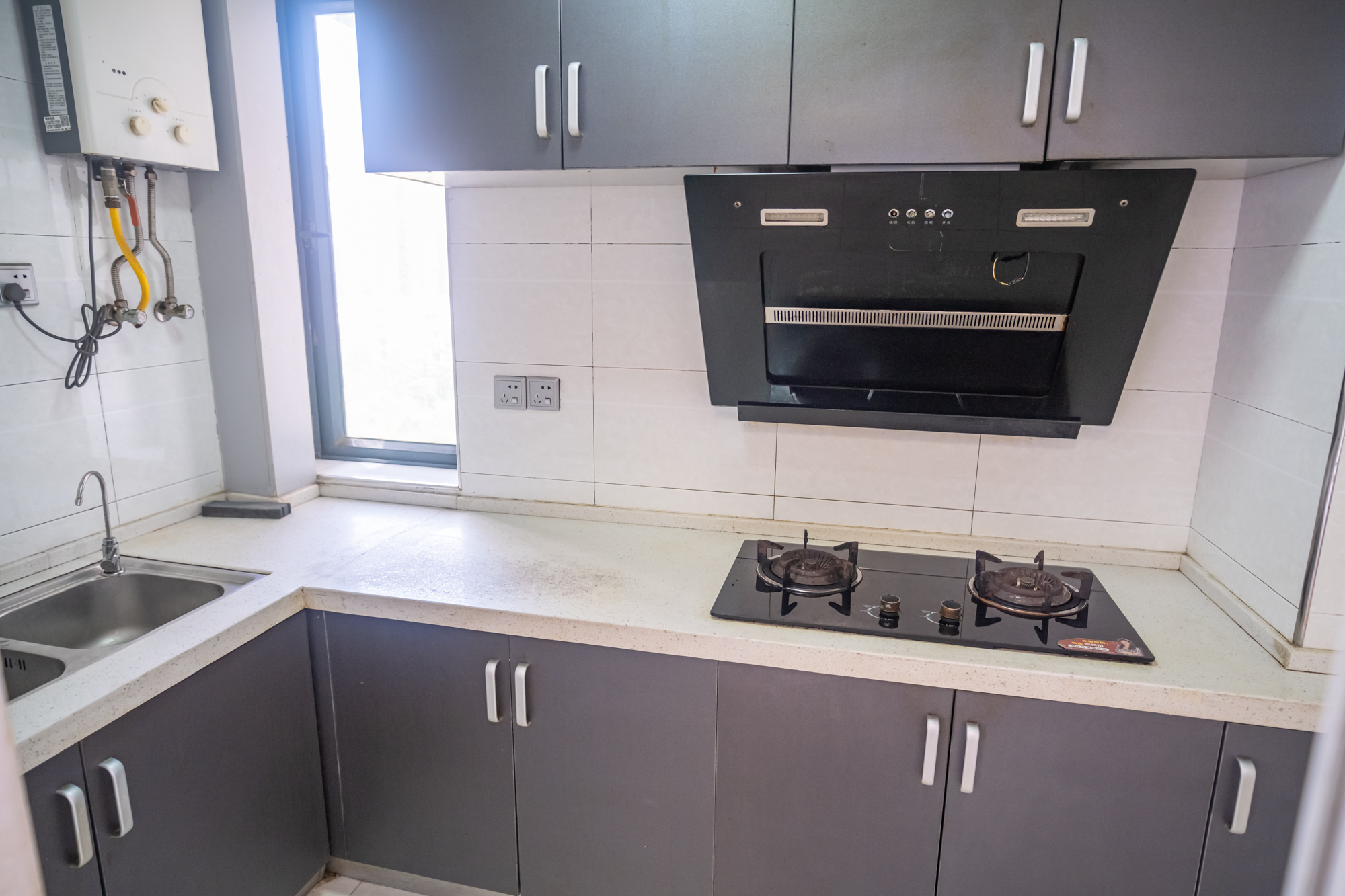 花样年华  4室2厅1卫    81.8万 花样年华  4室2厅1卫    81.8万厨房