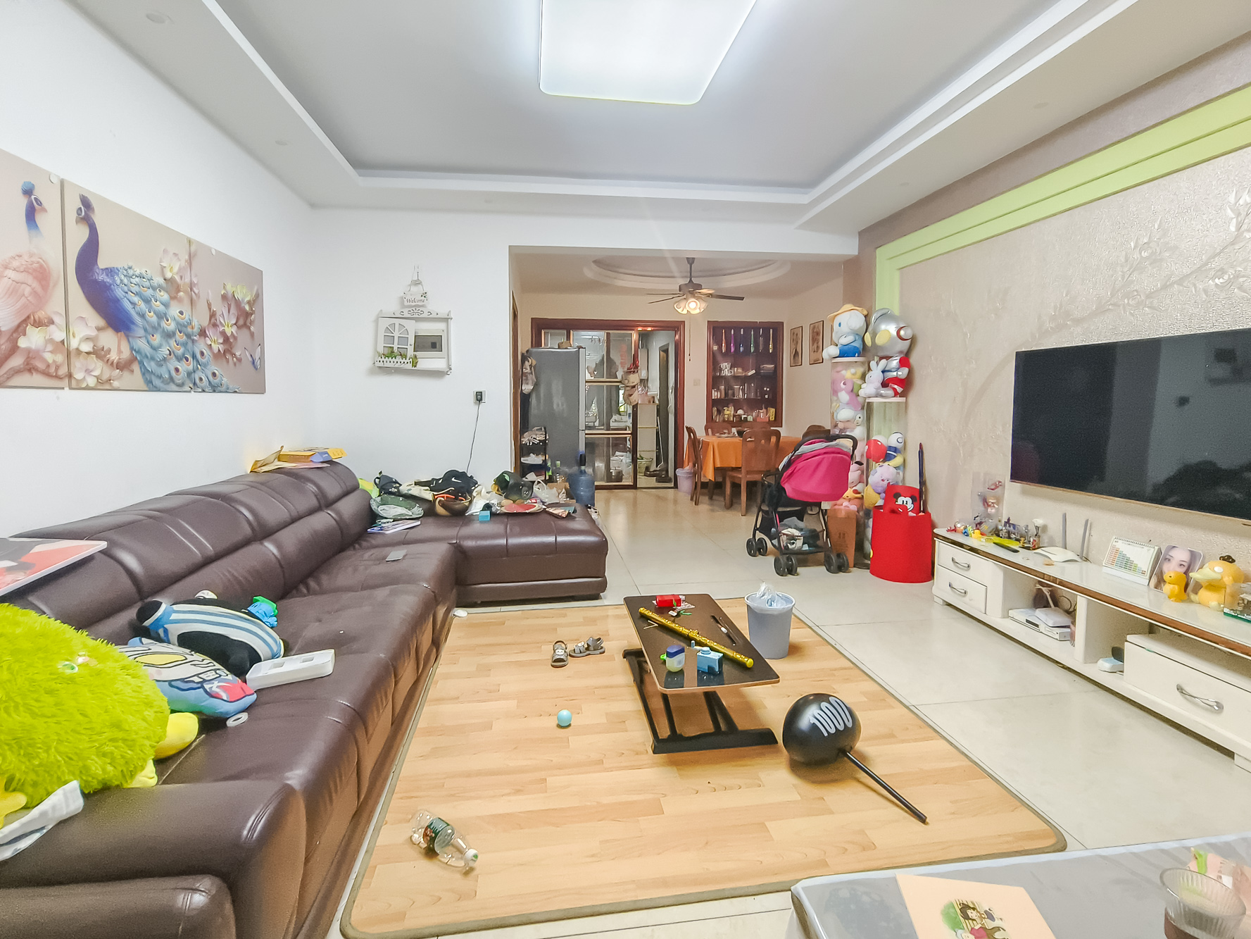 郡原居里 2室2厅1卫 70.0万 郡原居里 2室2厅1卫 70.0万客厅