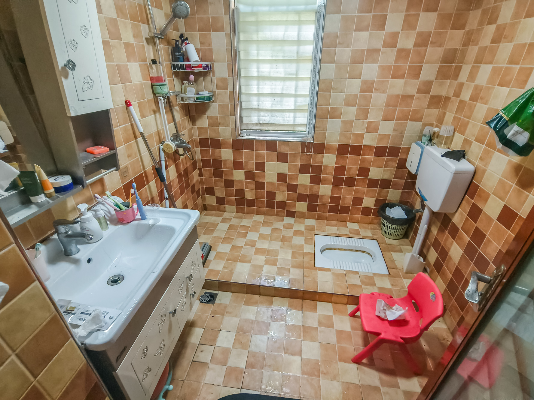 郡原居里 2室2厅1卫 70.0万 郡原居里 2室2厅1卫 70.0万卫生间