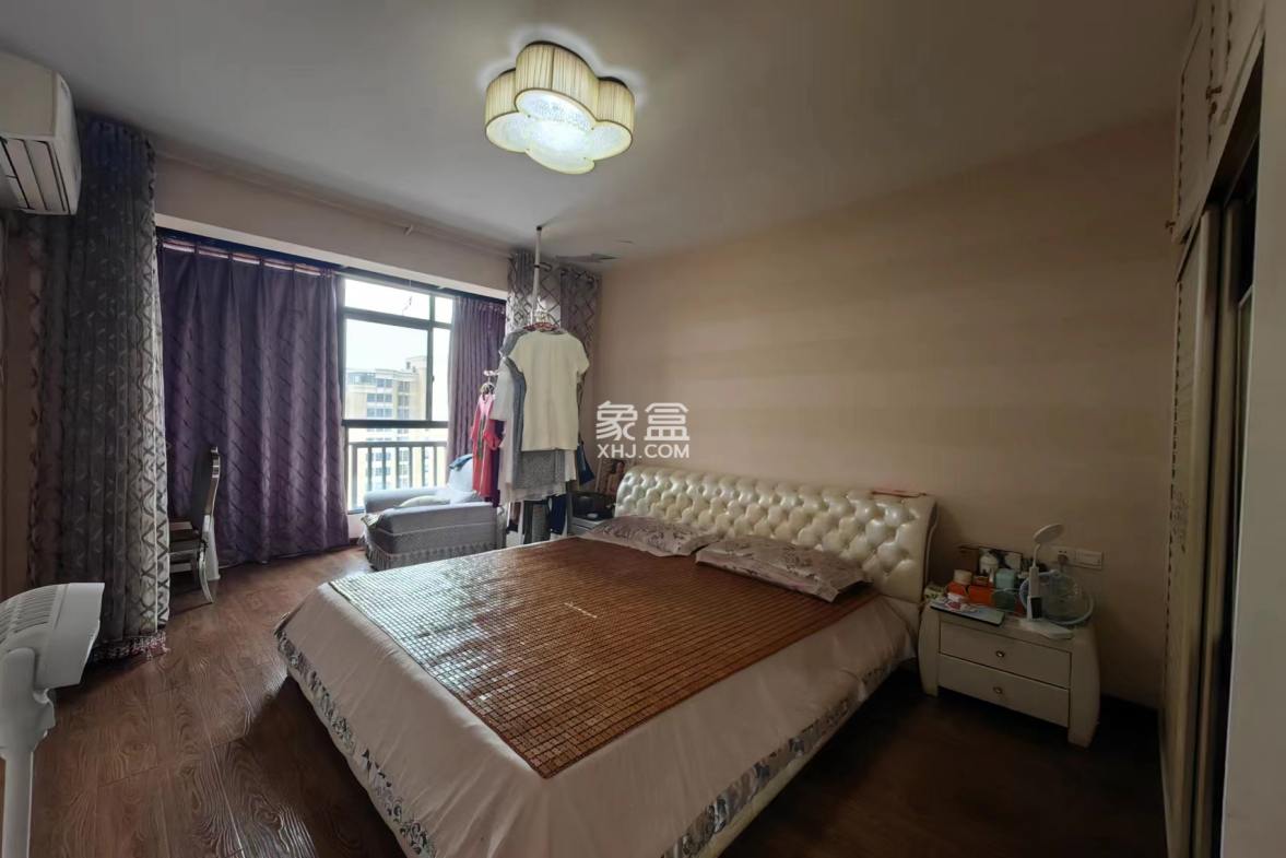 泰山公馆 0室0厅0卫 90.0万 泰山公馆 0室0厅0卫 90.0万室内图