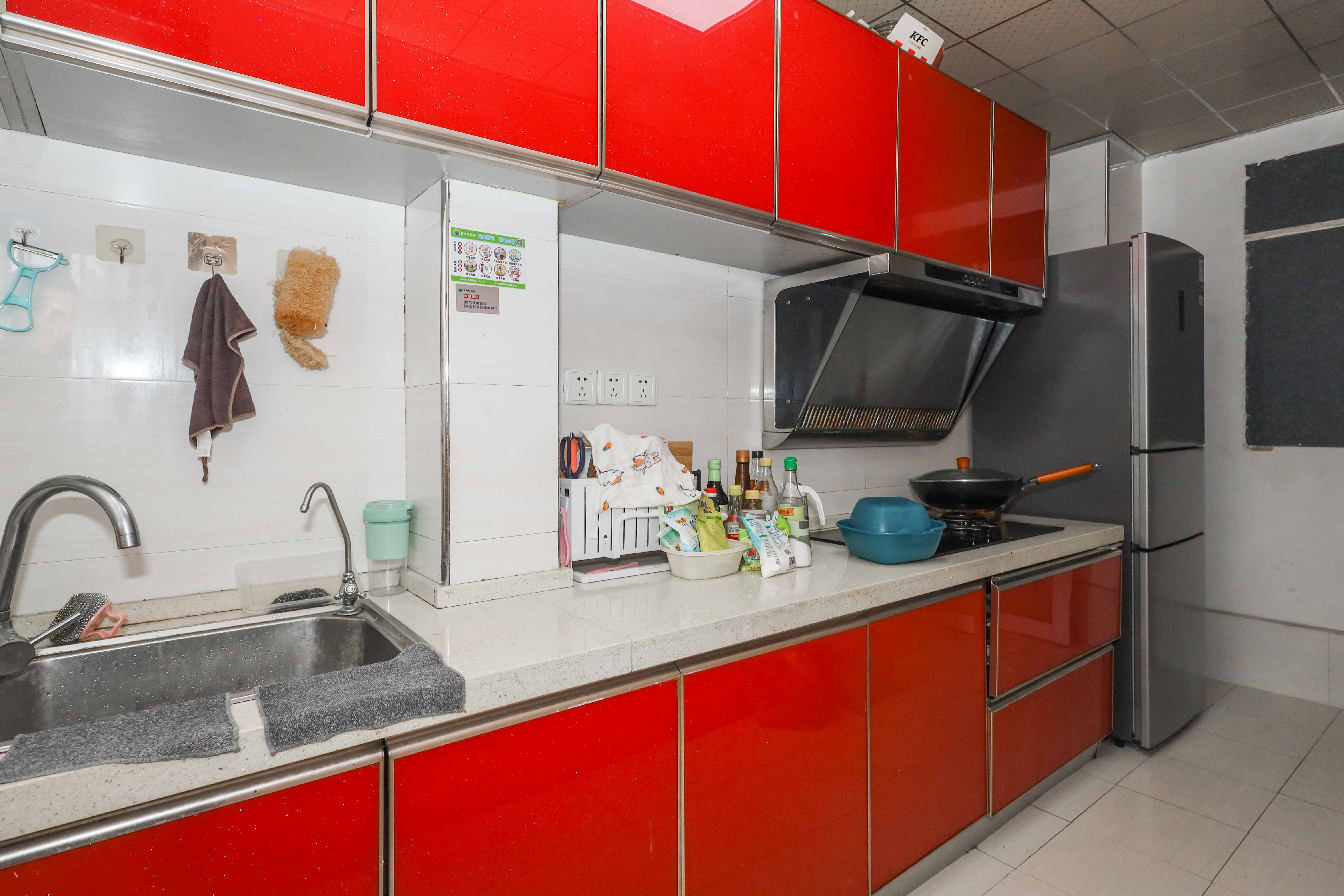 保利麓谷林语D区 2室2厅1卫 68.0万 保利麓谷林语D区 2室2厅1卫 68.0万厨房