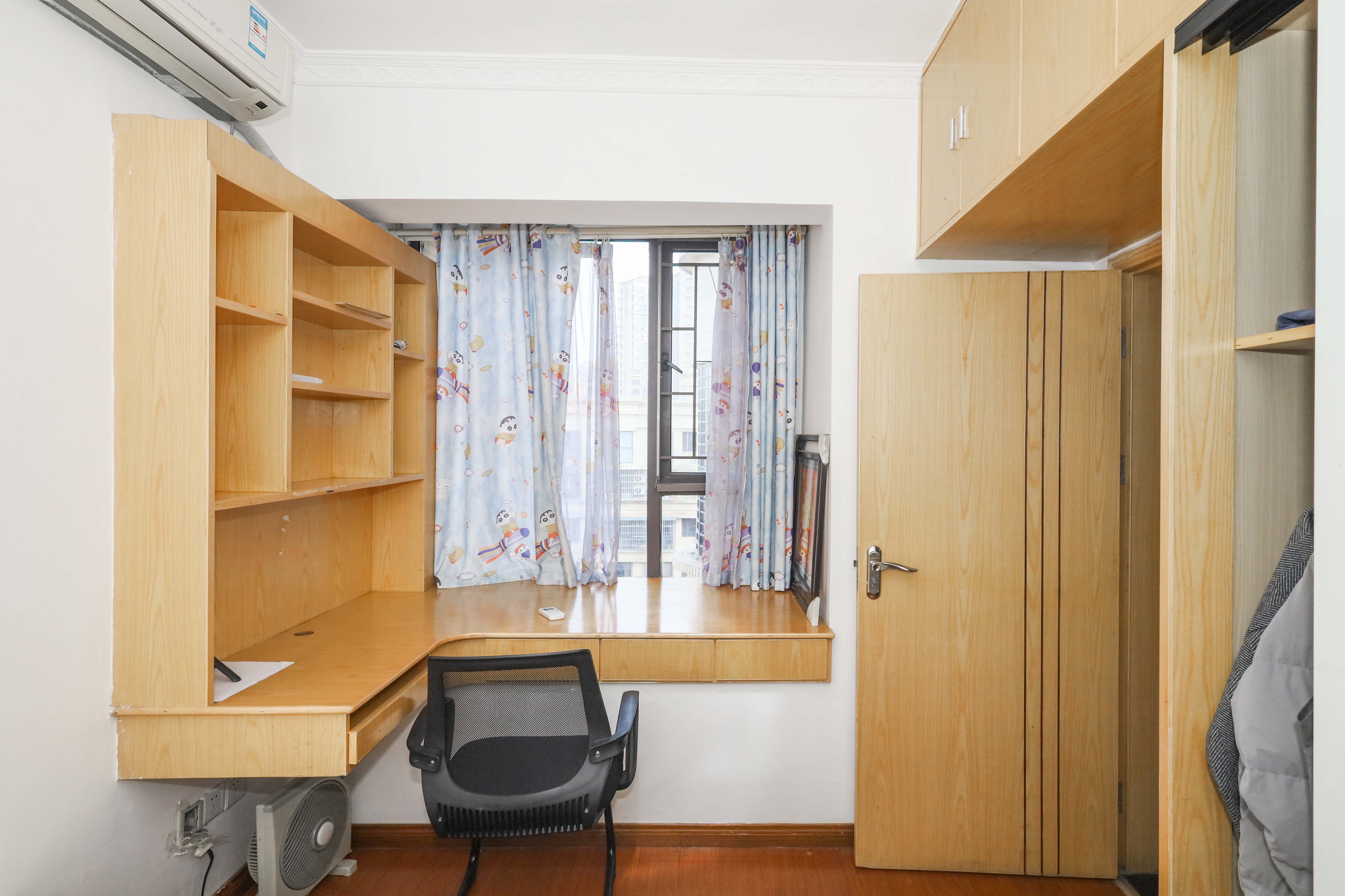 保利麓谷林语D区 2室2厅1卫 68.0万 保利麓谷林语D区 2室2厅1卫 68.0万卧室