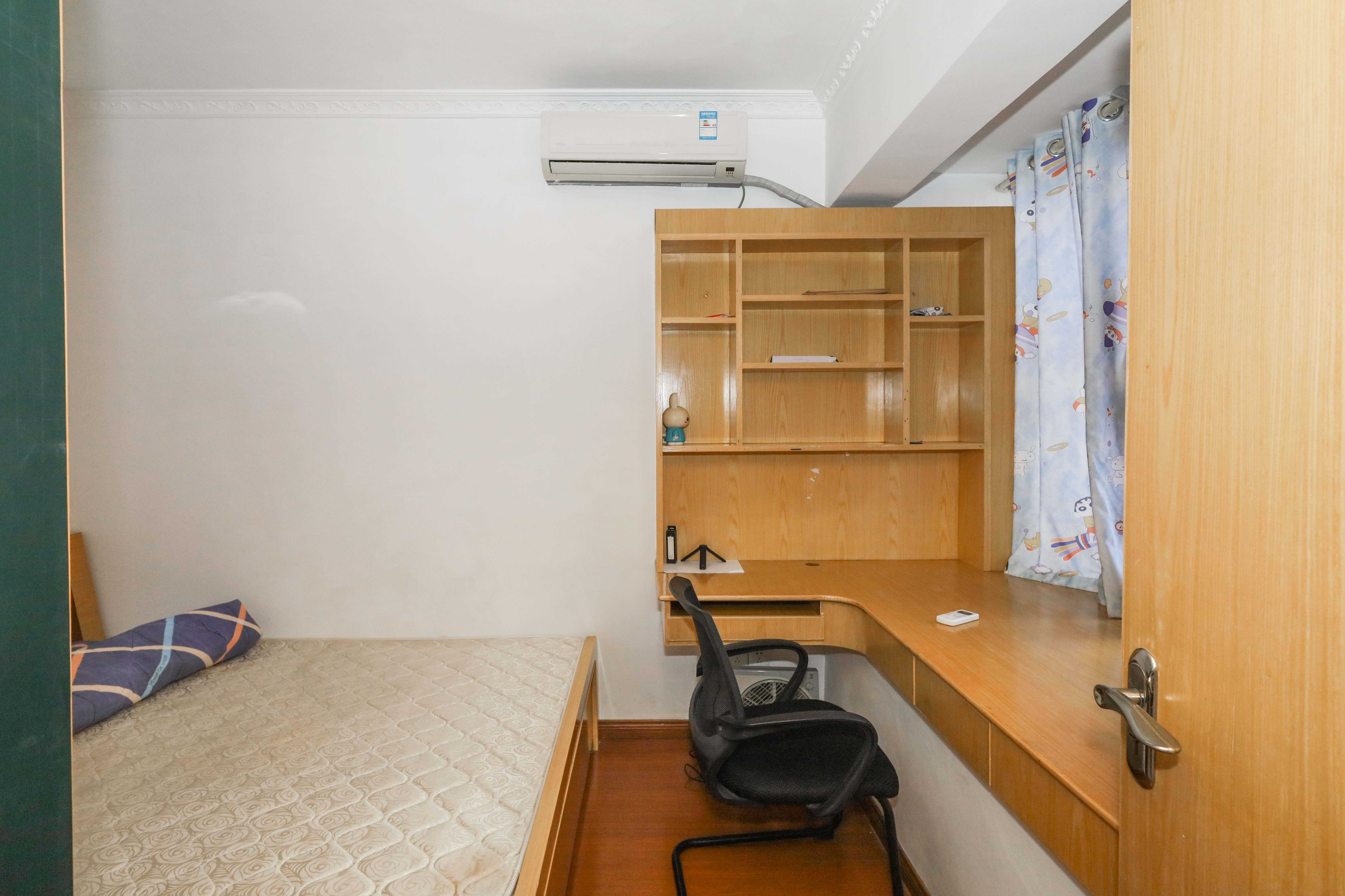 保利麓谷林语D区  2室2厅1卫    68.0万卧室