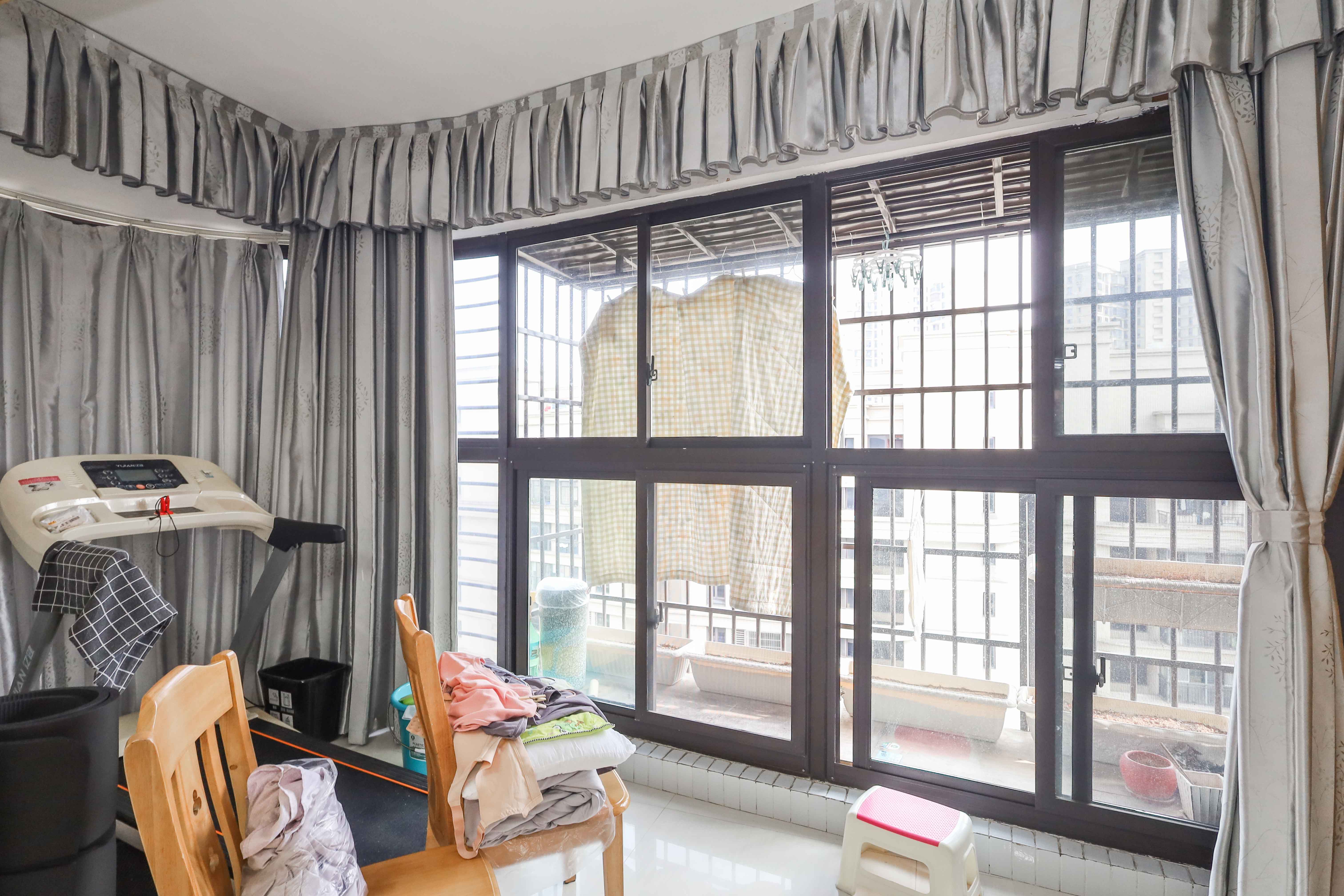 保利麓谷林语D区 2室2厅1卫 68.0万 保利麓谷林语D区 2室2厅1卫 68.0万阳台