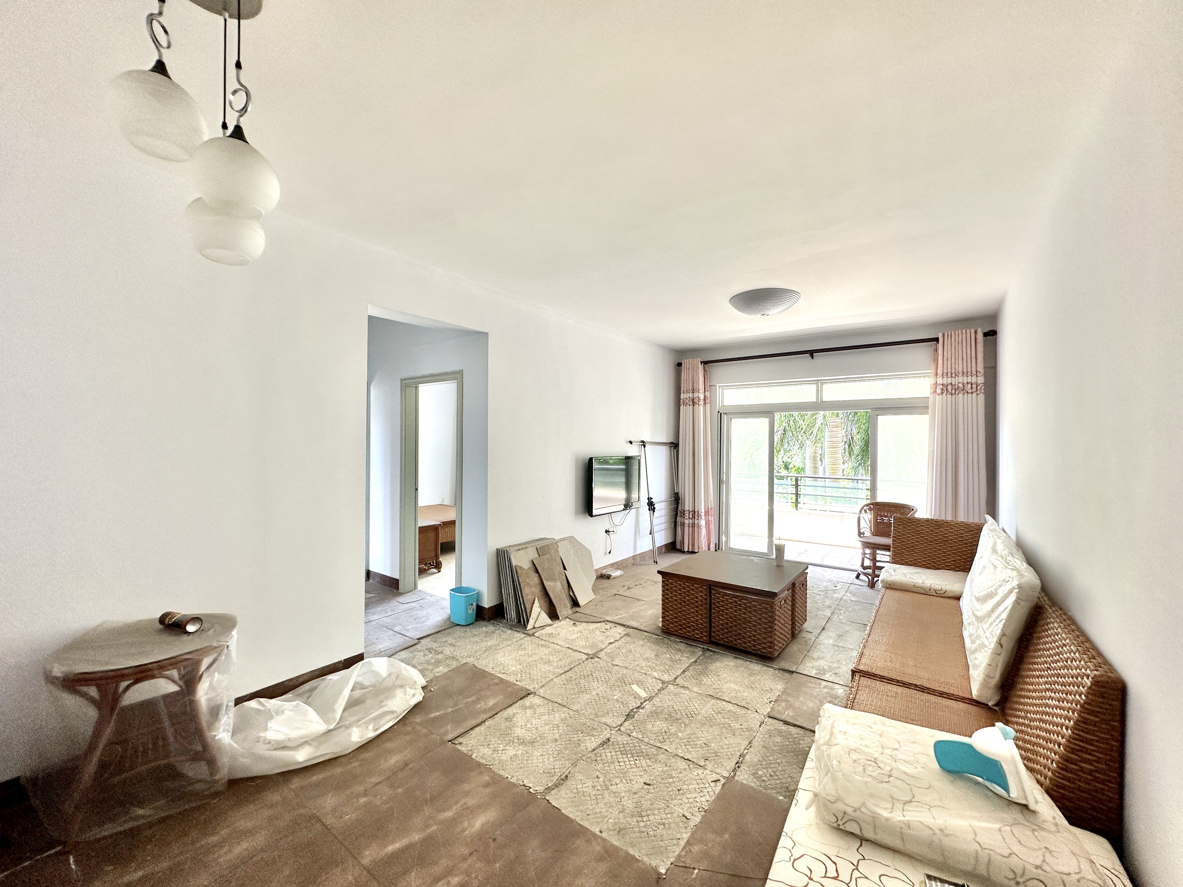 维多利亚花园  2室2厅1卫    127.0万 维多利亚花园  2室2厅1卫    127.0万客厅