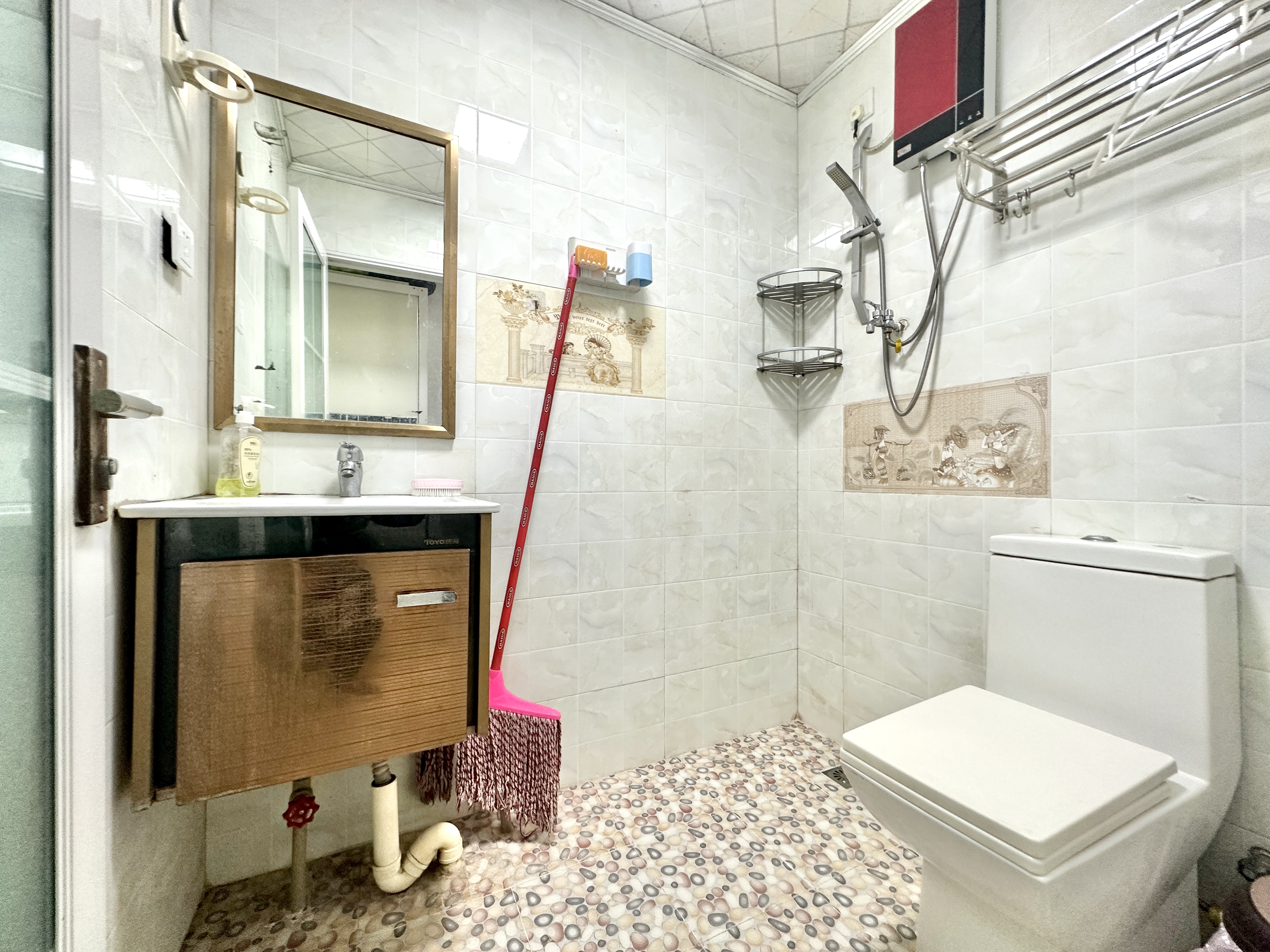 天骋康都  1室1厅1卫    56.0万 天骋康都  1室1厅1卫    56.0万客厅