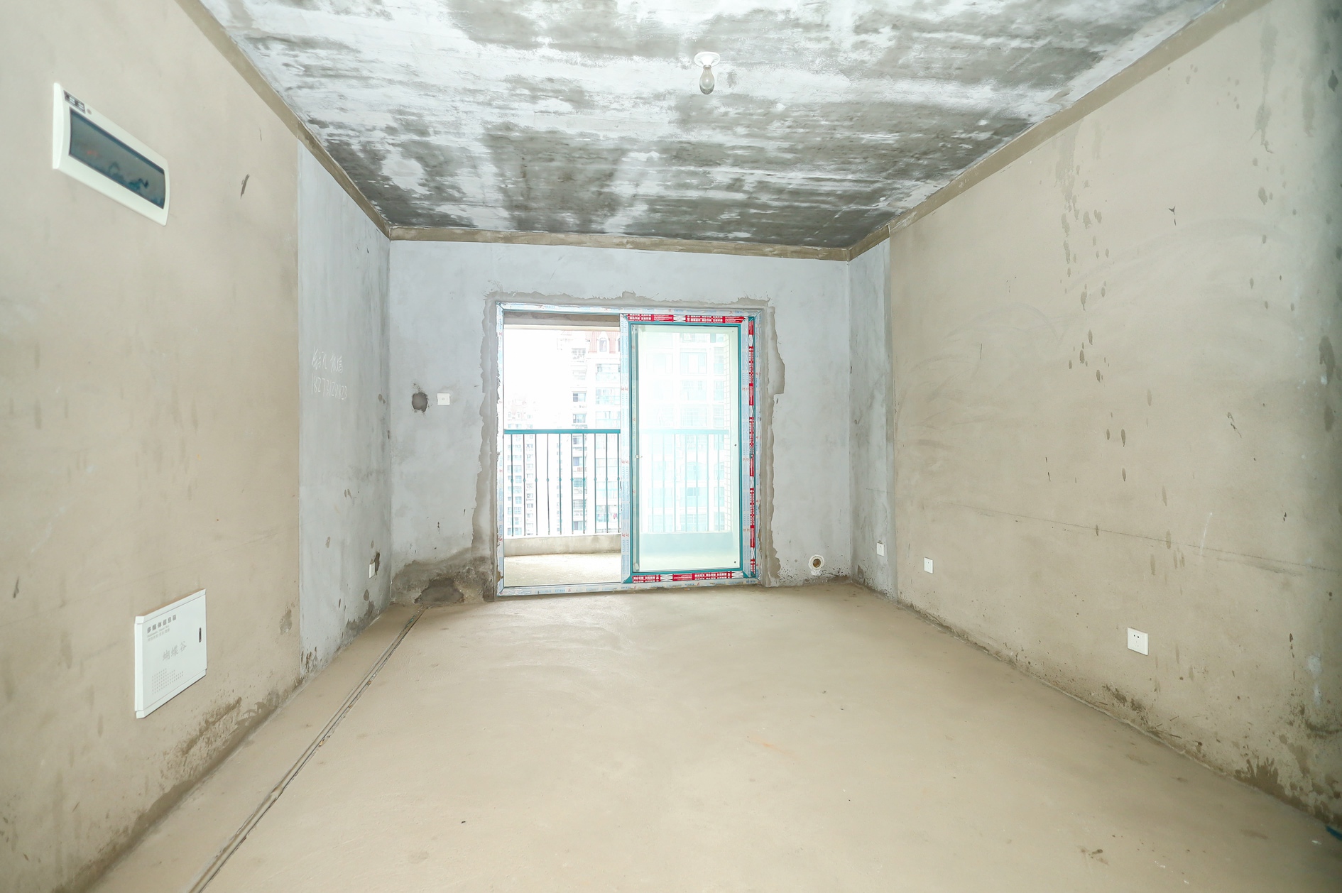 蝴蝶谷 3室2厅2卫 62.0万 蝴蝶谷 3室2厅2卫 62.0万客厅