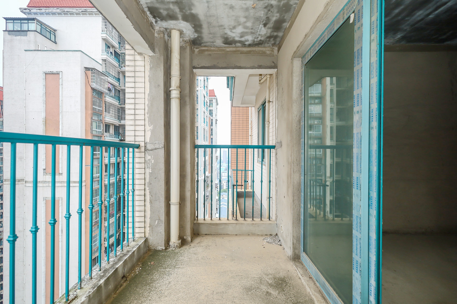 蝴蝶谷 3室2厅2卫 62.0万 蝴蝶谷 3室2厅2卫 62.0万阳台