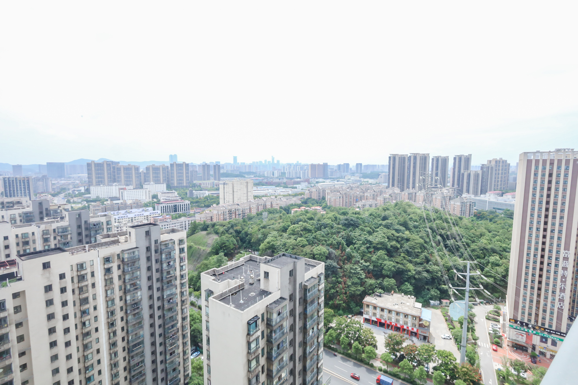 莱茵城  2室2厅1卫    81.0万其他