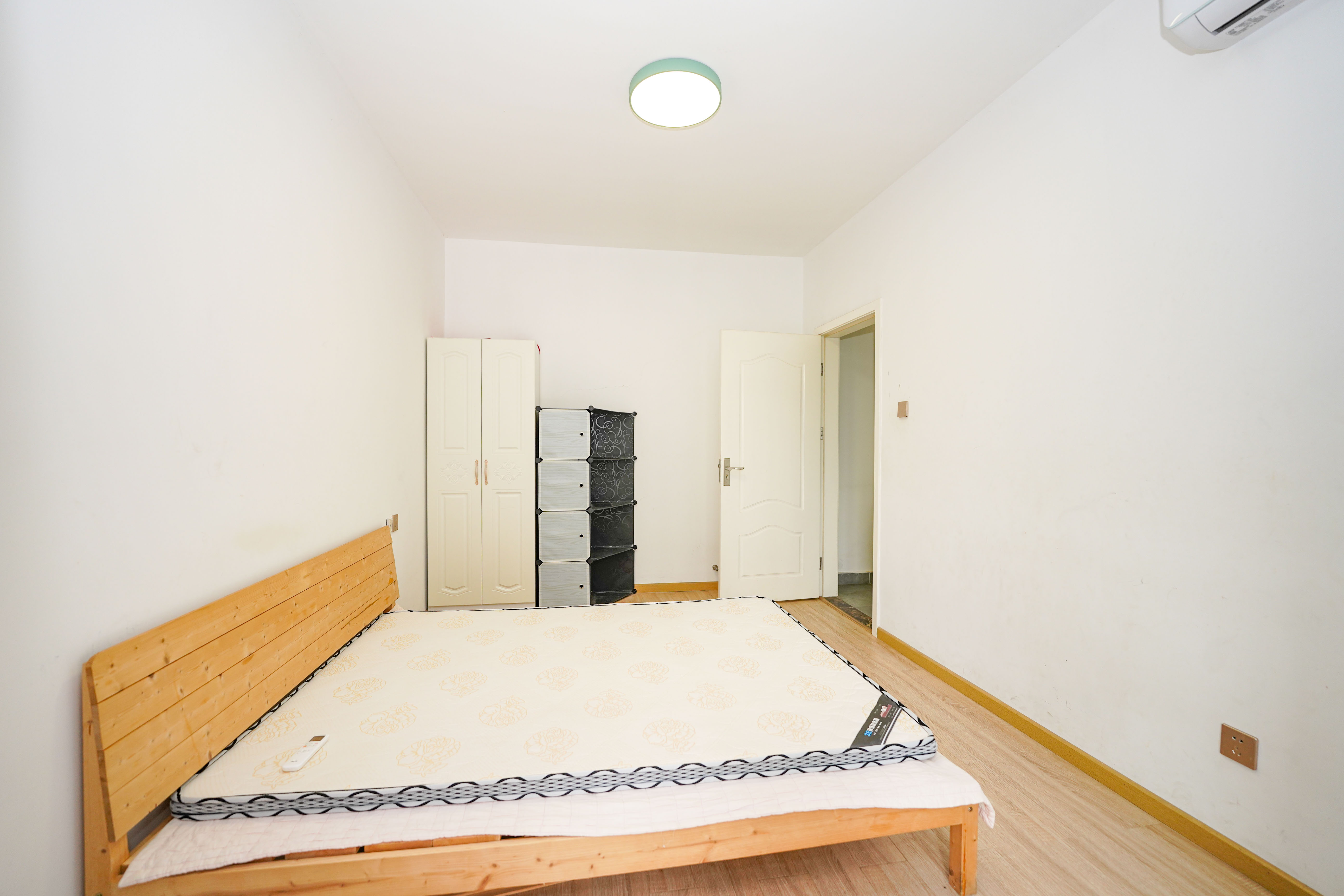 中信文化广场（中信新城二期）  1室1厅1卫    48.0万卧室