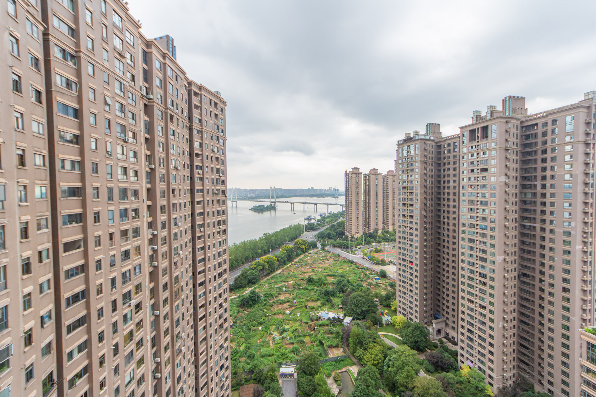 双湾国际（湘江御景花园）  3室2厅3卫    154.8万其他