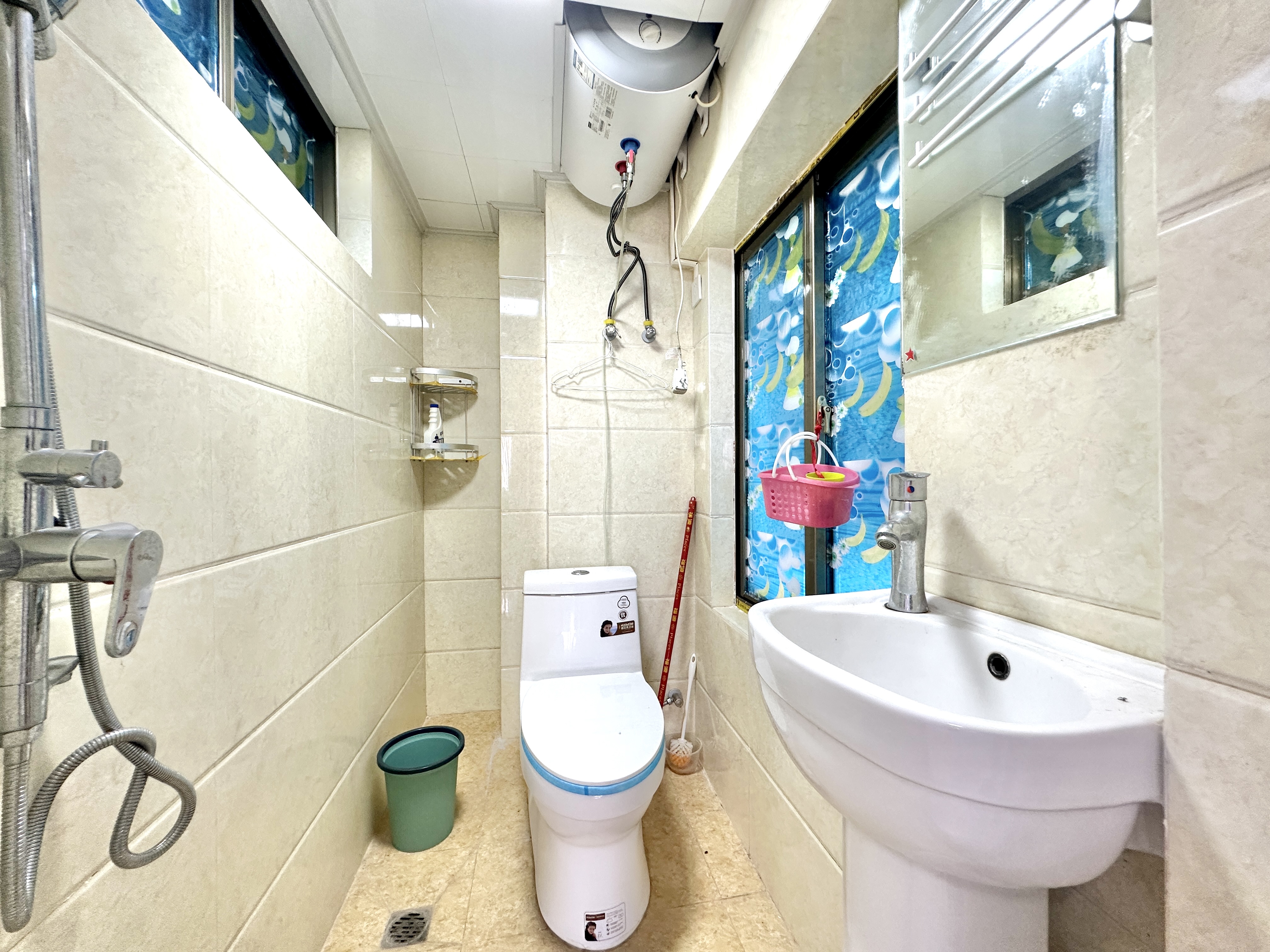 国贸大厦  3室2厅2卫    129.0万 国贸大厦  3室2厅2卫    129.0万室内图