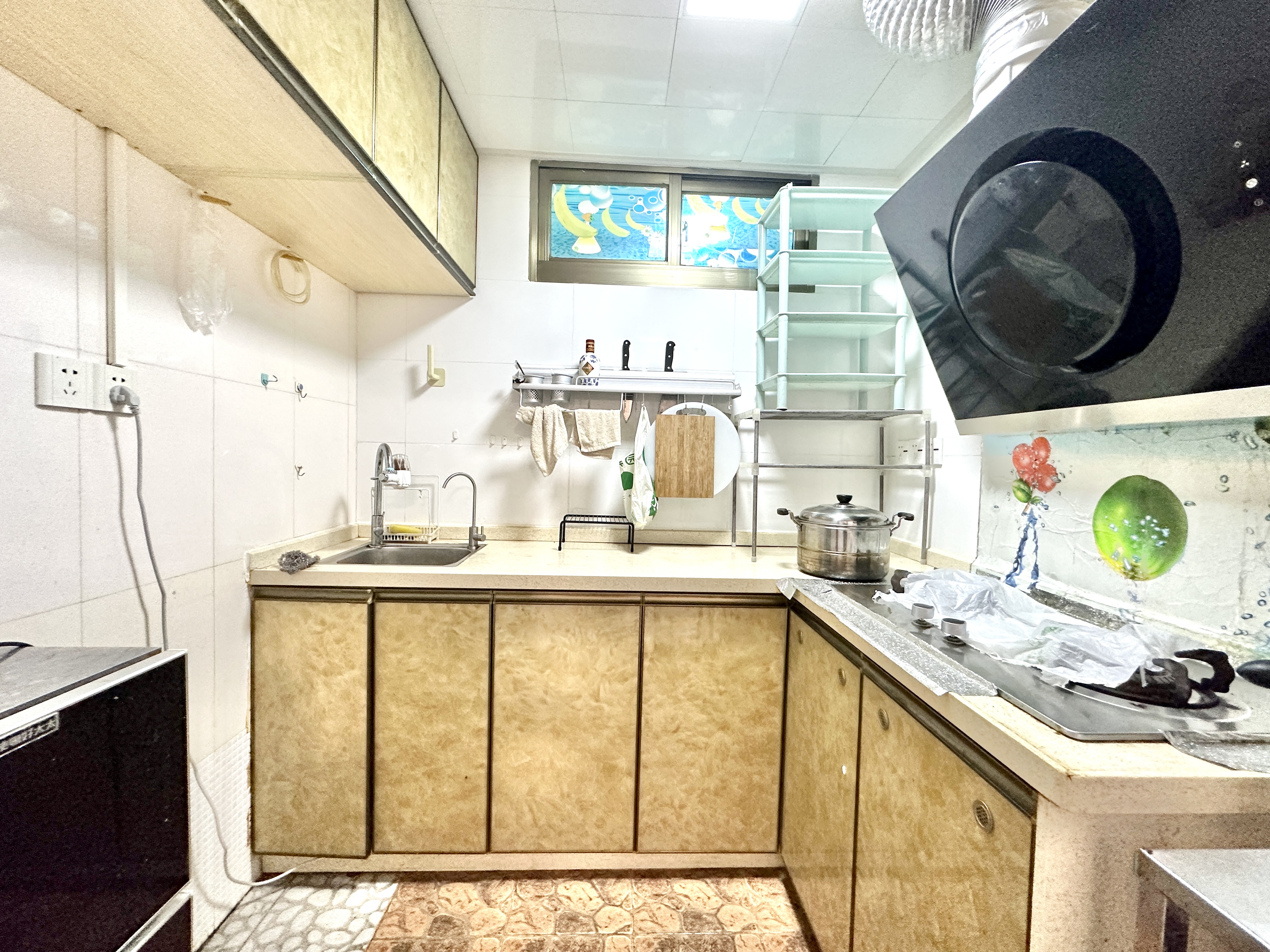 国贸大厦  3室2厅2卫    129.0万 国贸大厦  3室2厅2卫    129.0万室内图