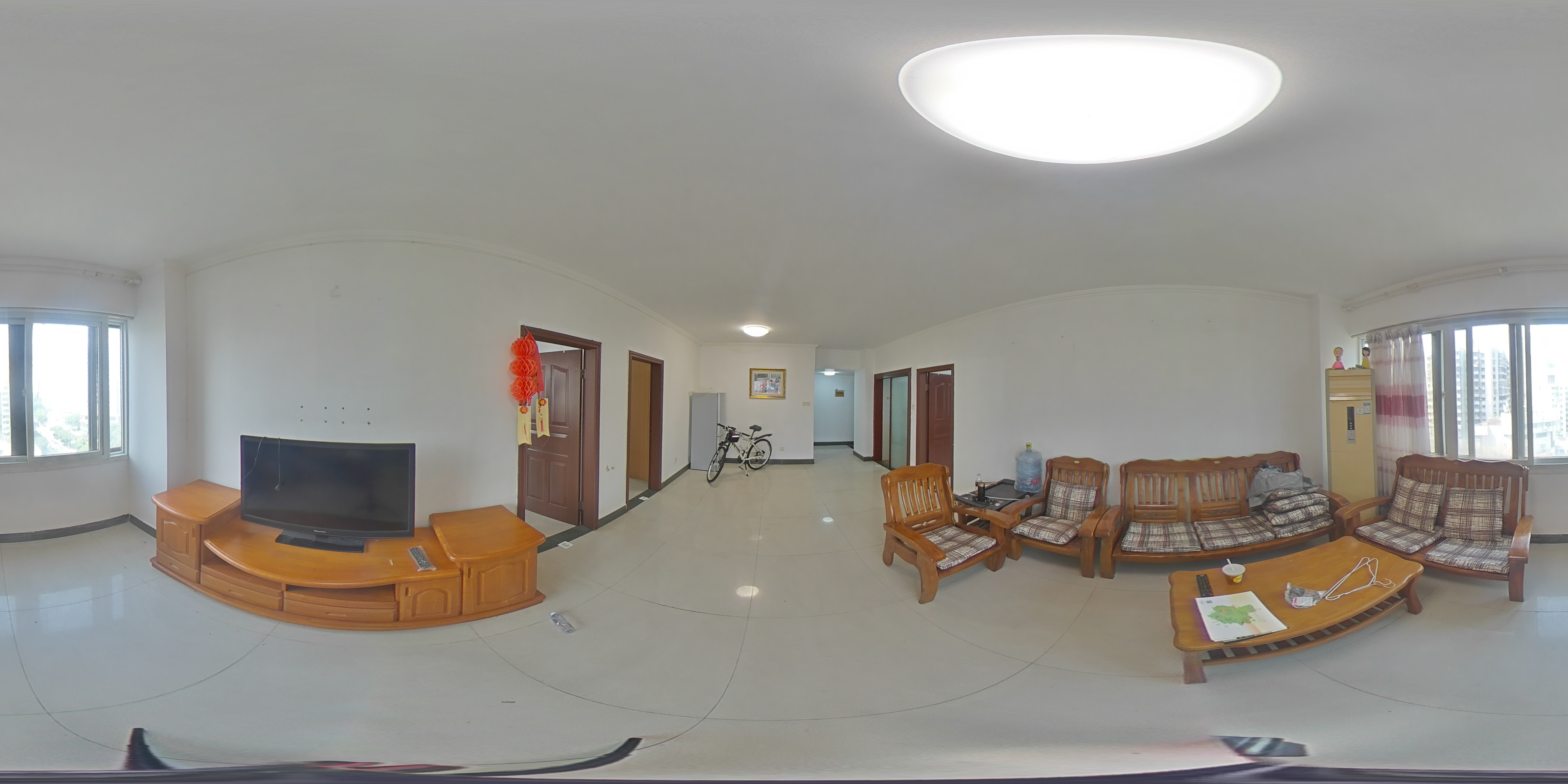 国贸大厦  3室2厅2卫    129.0万 国贸大厦  3室2厅2卫    129.0万客厅