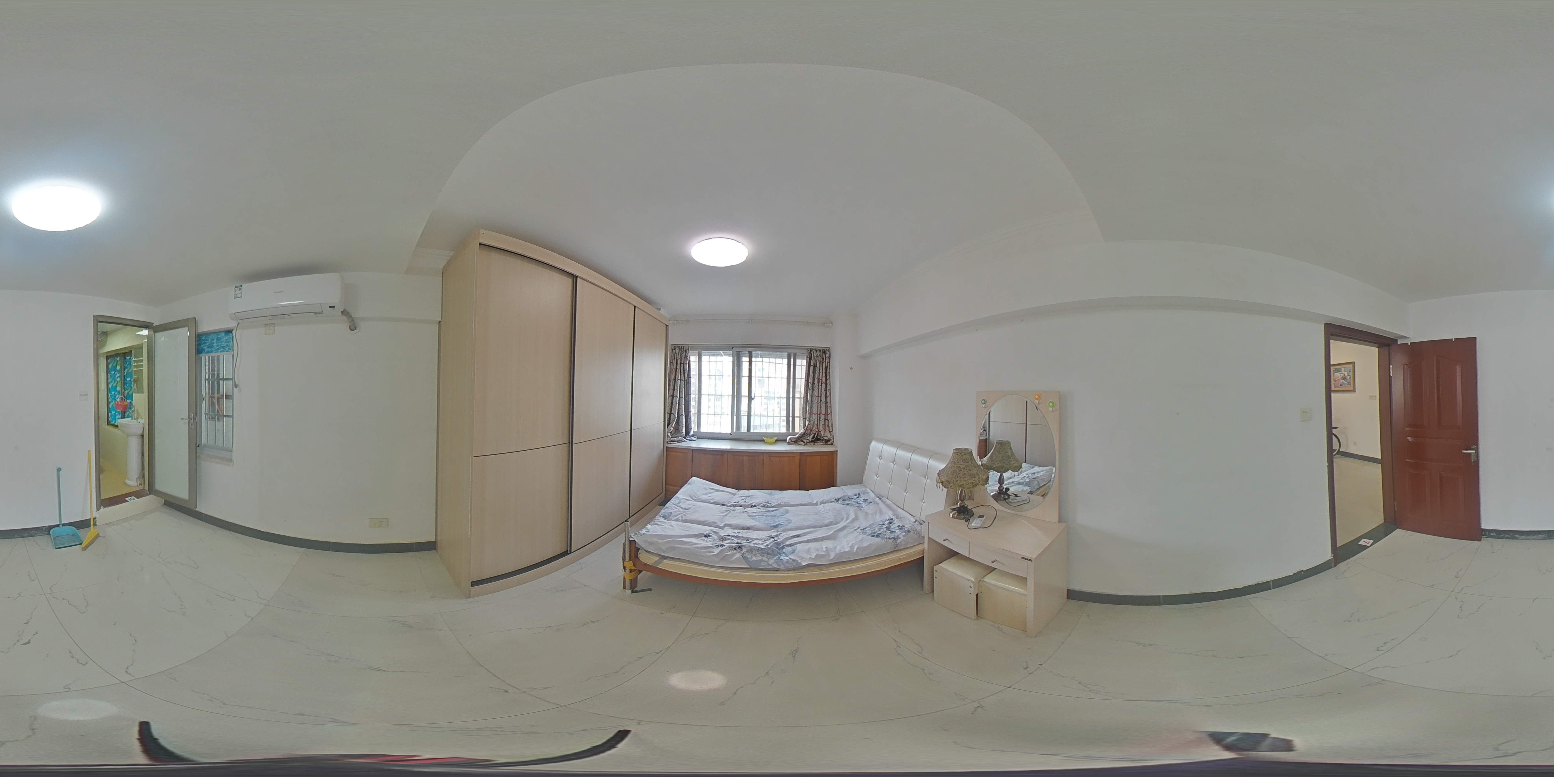 国贸大厦  3室2厅2卫    129.0万 国贸大厦  3室2厅2卫    129.0万卧室