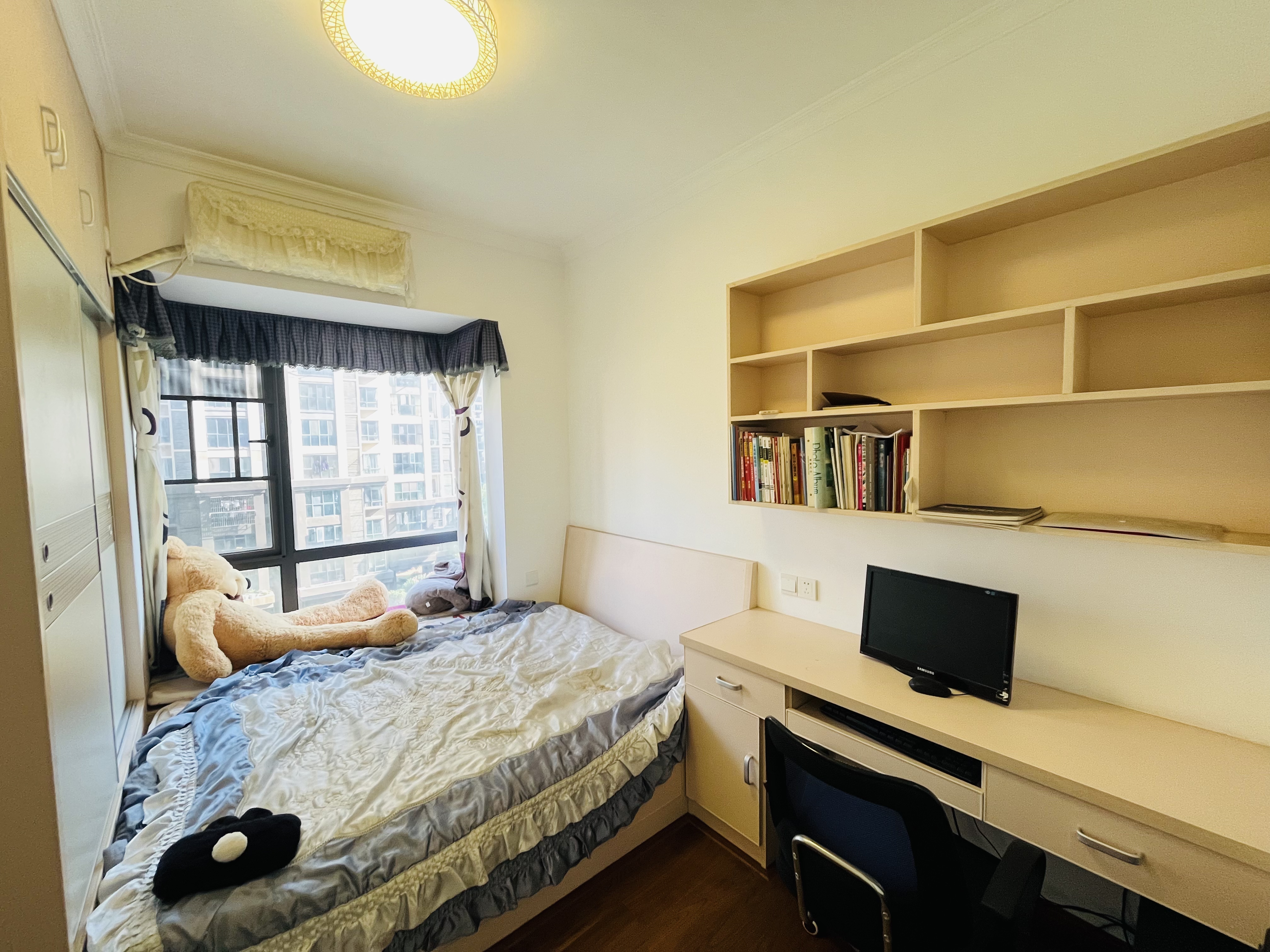 山水洲城华晨第一城 3室2厅2卫 76.8万 山水洲城华晨第一城 3室2厅2卫 76.8万室内图