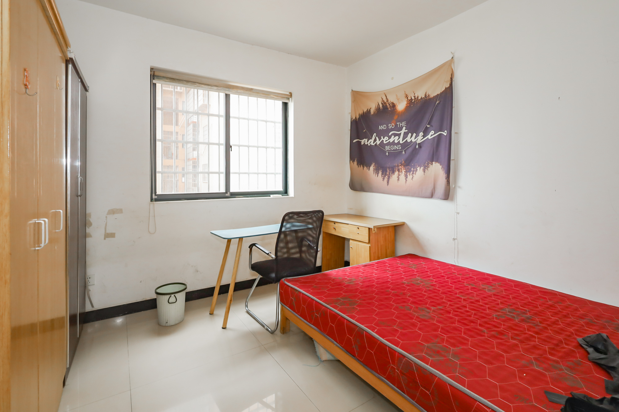 诚兴园 3室2厅1卫 83.0万 诚兴园 3室2厅1卫 83.0万卧室