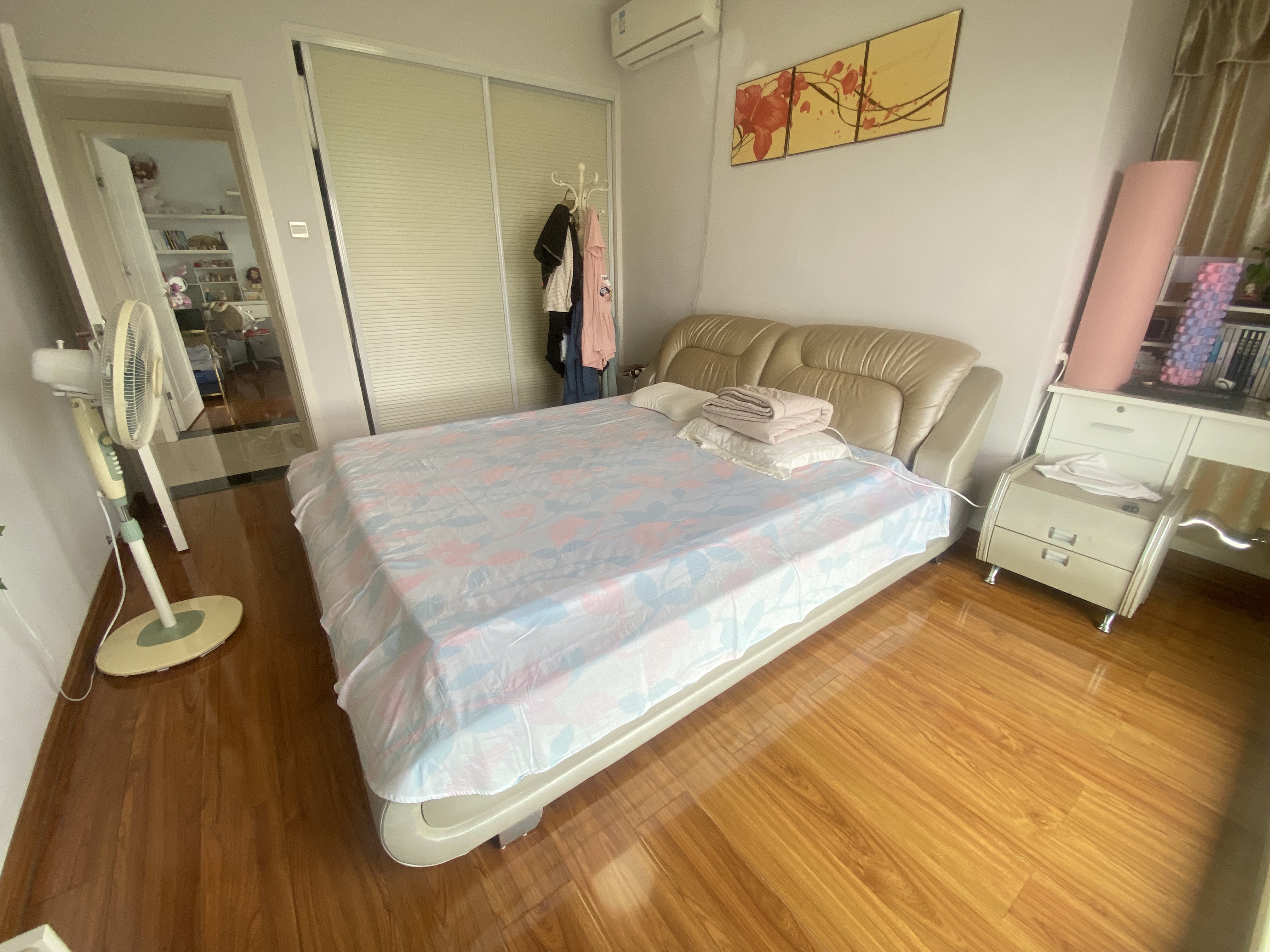 经世皇城  3室2厅1卫    65.0万 经世皇城  3室2厅1卫    65.0万室内图