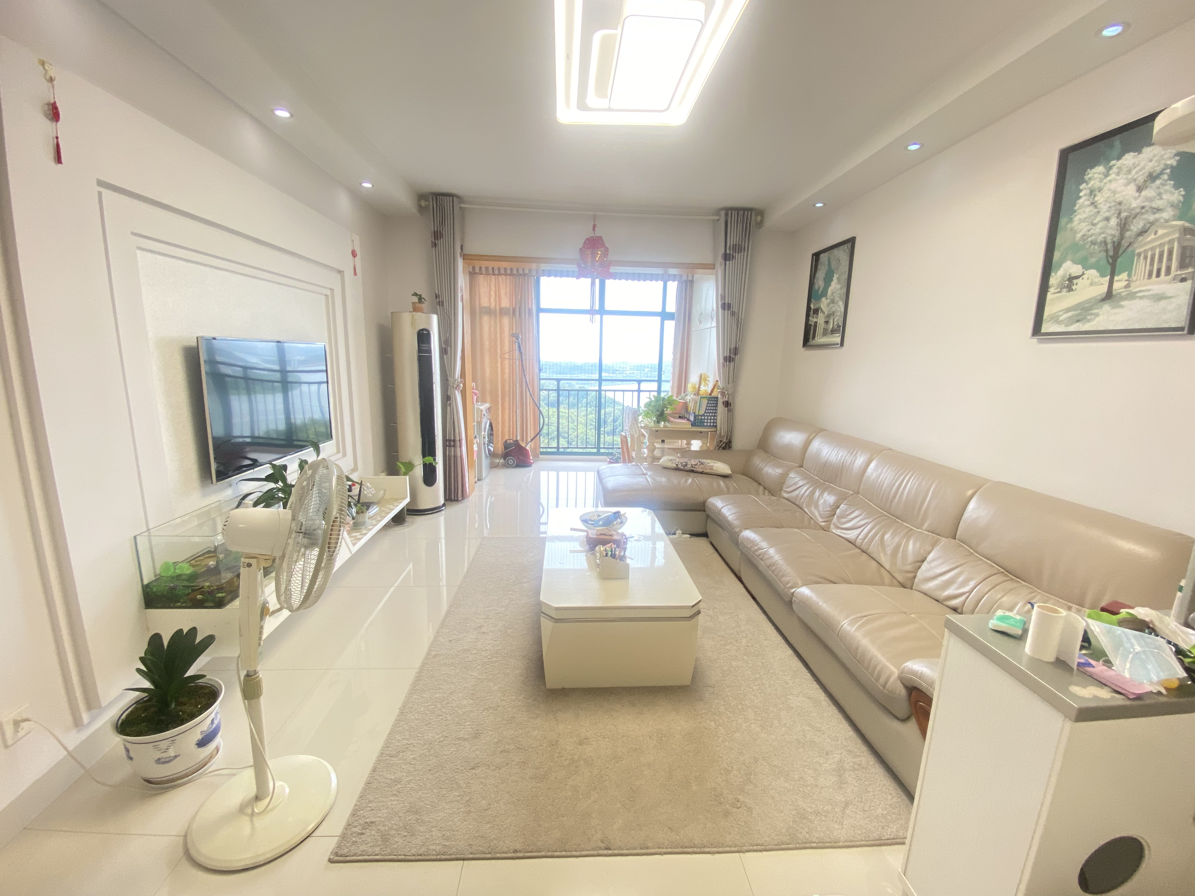 经世皇城  3室2厅1卫    65.0万 经世皇城  3室2厅1卫    65.0万室内图