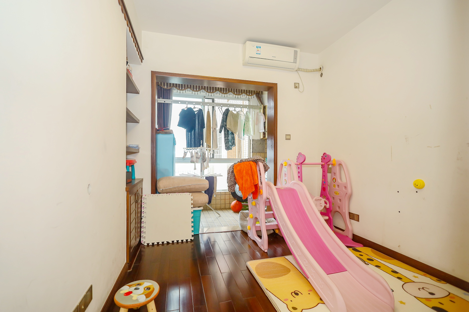 高林金三华邸 3室2厅2卫 66.0万 高林金三华邸 3室2厅2卫 66.0万卧室