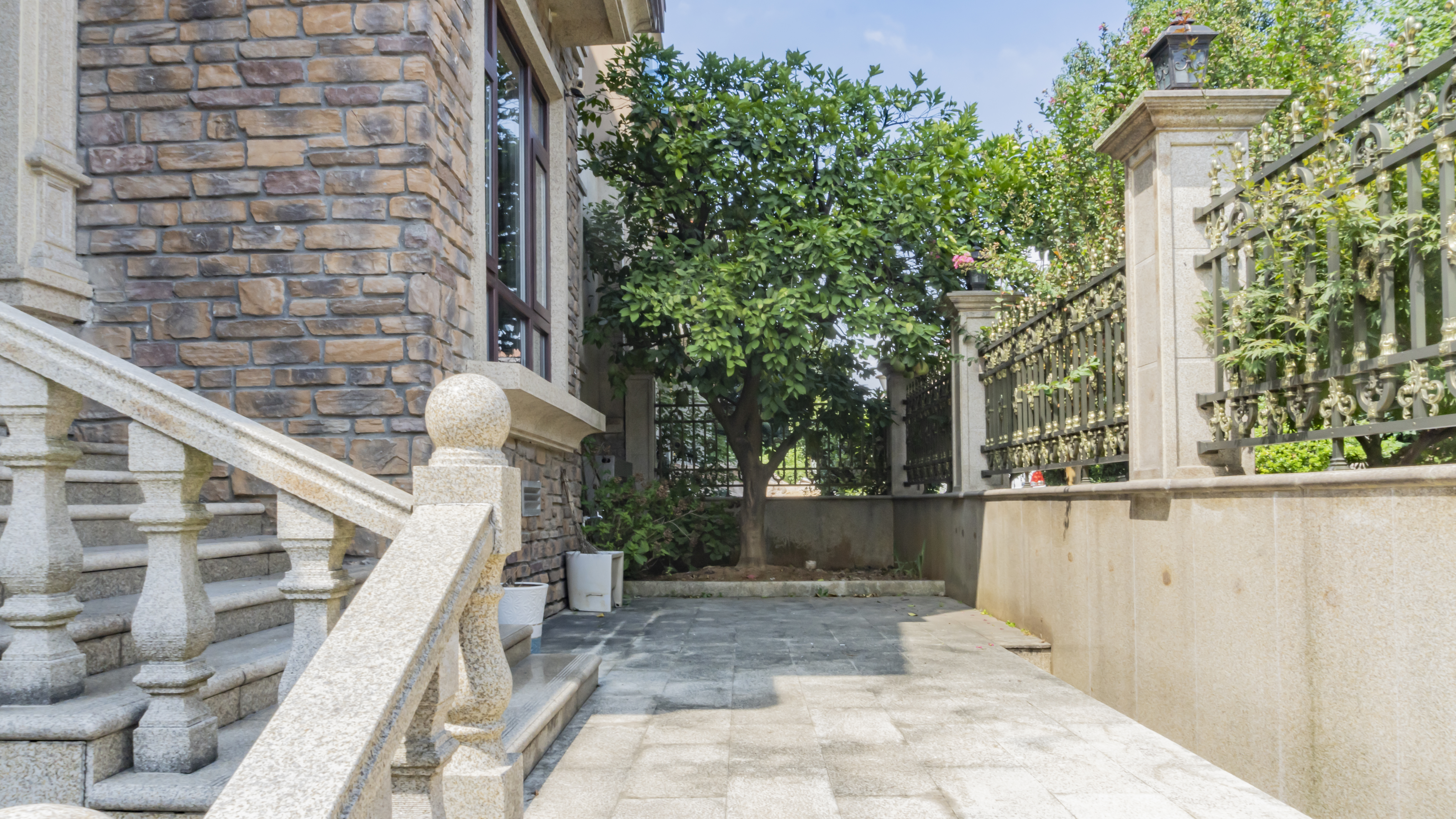 碧桂园 5室2厅4卫 528.0万 碧桂园 5室2厅4卫 528.0万室内图