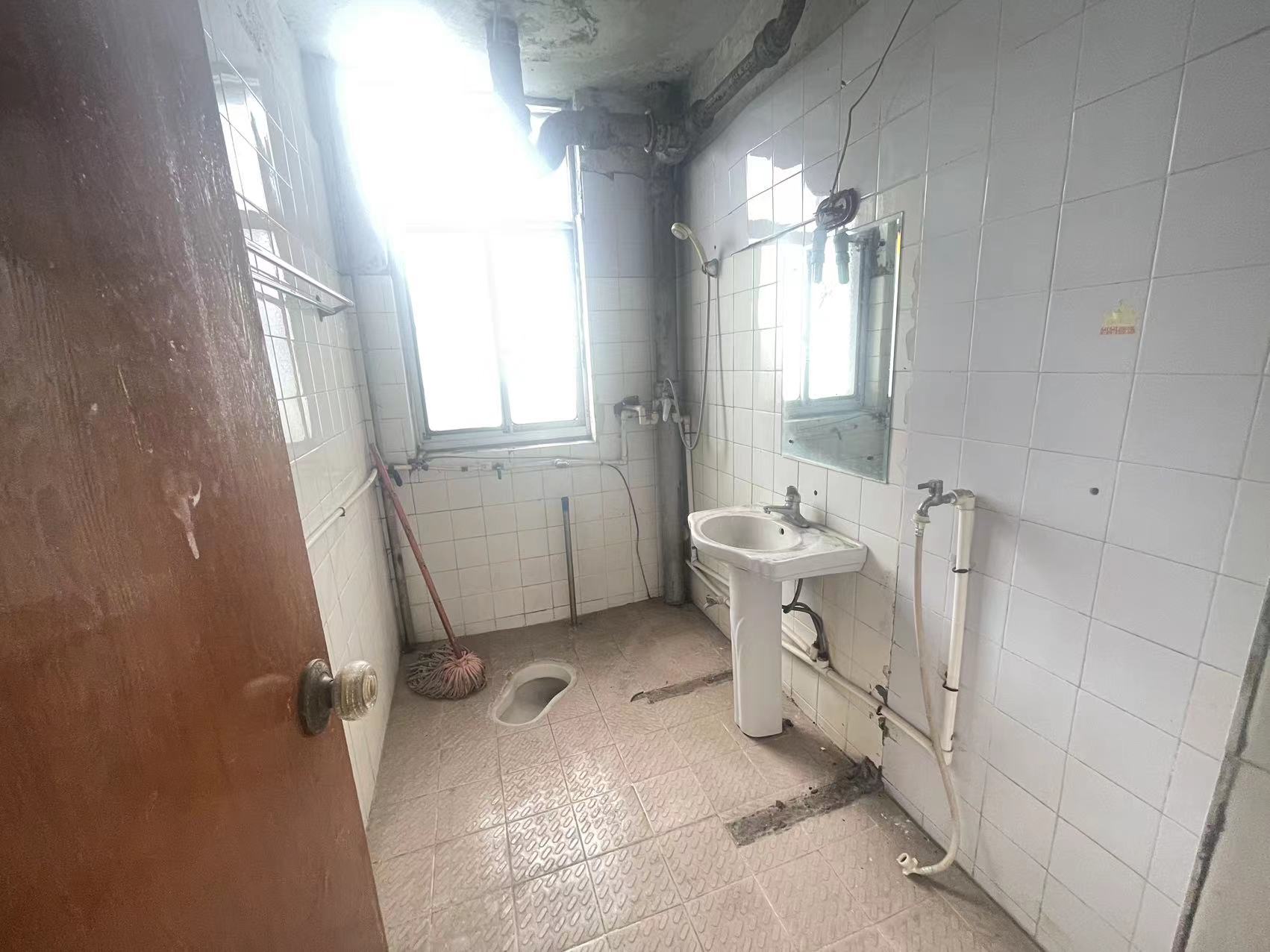 滨江一村 2室1厅1卫 22.0万 滨江一村 2室1厅1卫 22.0万室内图