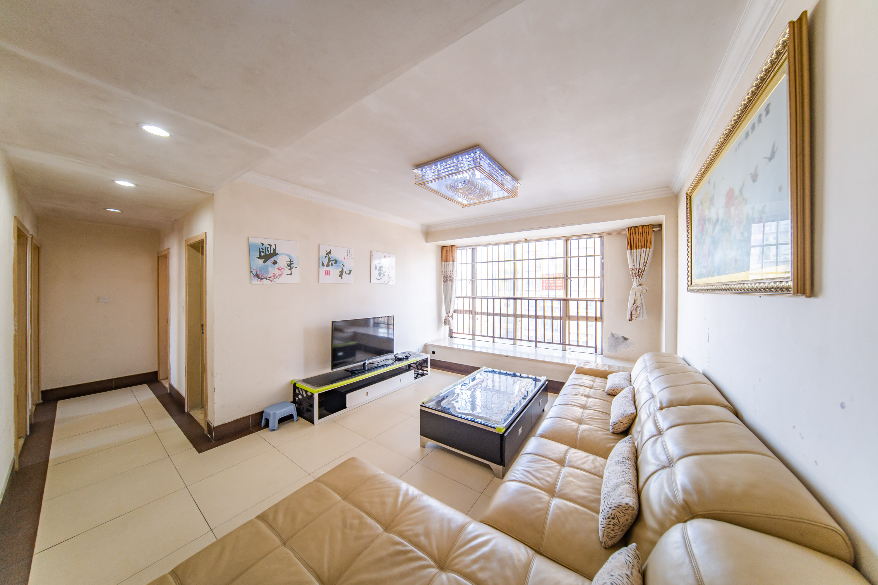 江山帝景雅典  3室2厅1卫    95.0万客厅