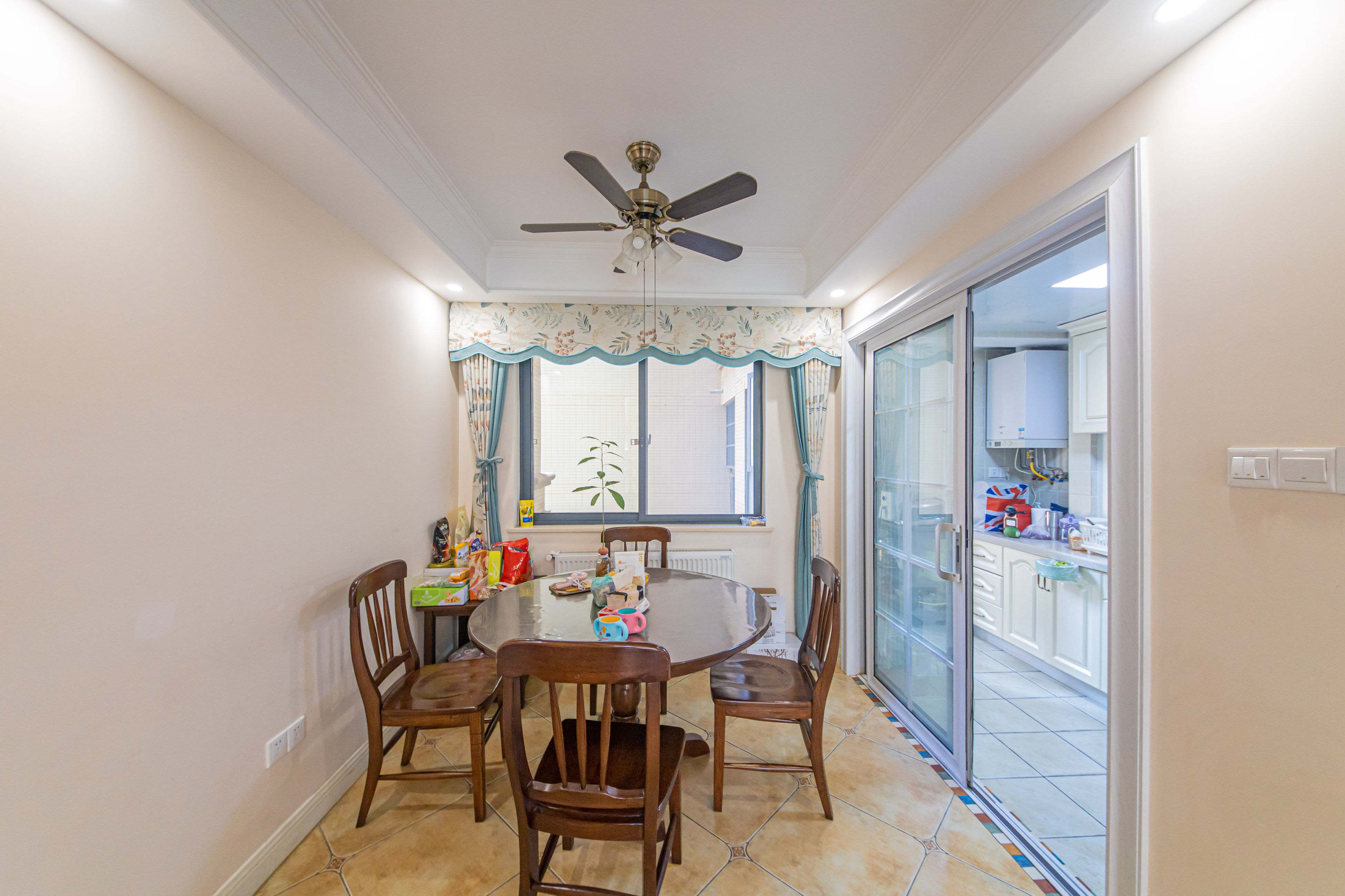 中建芙蓉嘉苑  3室2厅2卫    130.0万 中建芙蓉嘉苑  3室2厅2卫    130.0万客厅