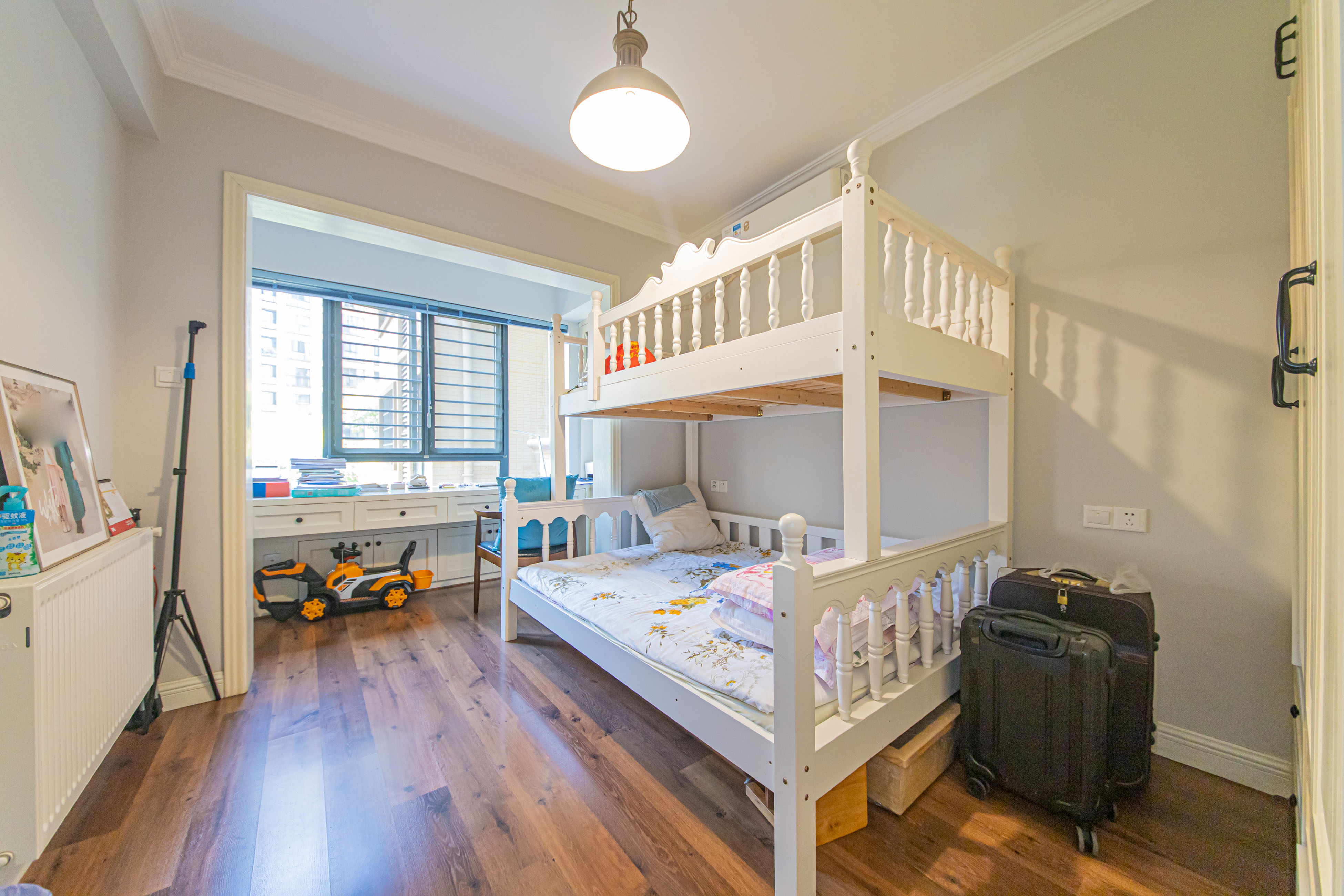 中建芙蓉嘉苑  3室2厅2卫    130.0万 中建芙蓉嘉苑  3室2厅2卫    130.0万卧室