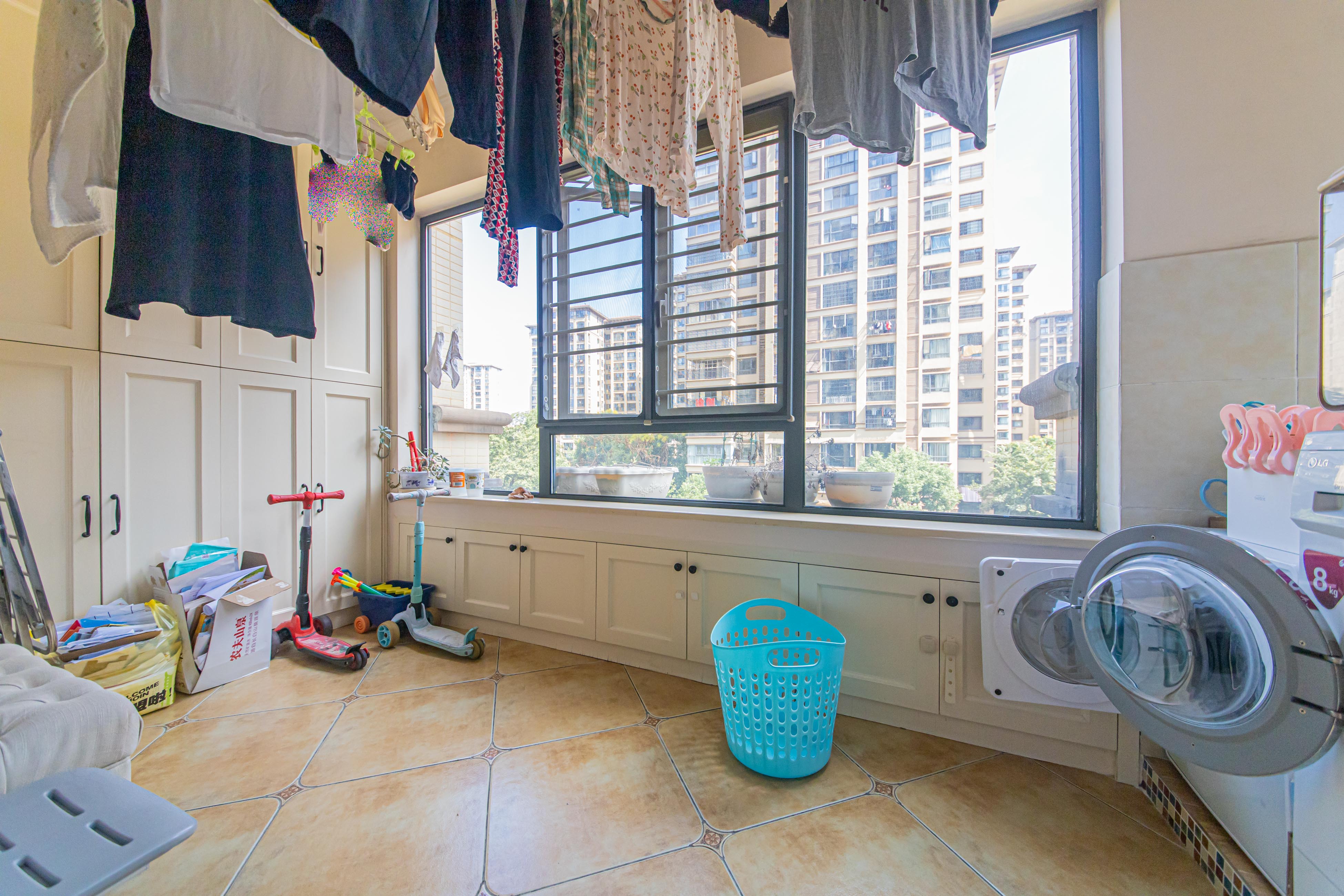 中建芙蓉嘉苑  3室2厅2卫    130.0万 中建芙蓉嘉苑  3室2厅2卫    130.0万阳台