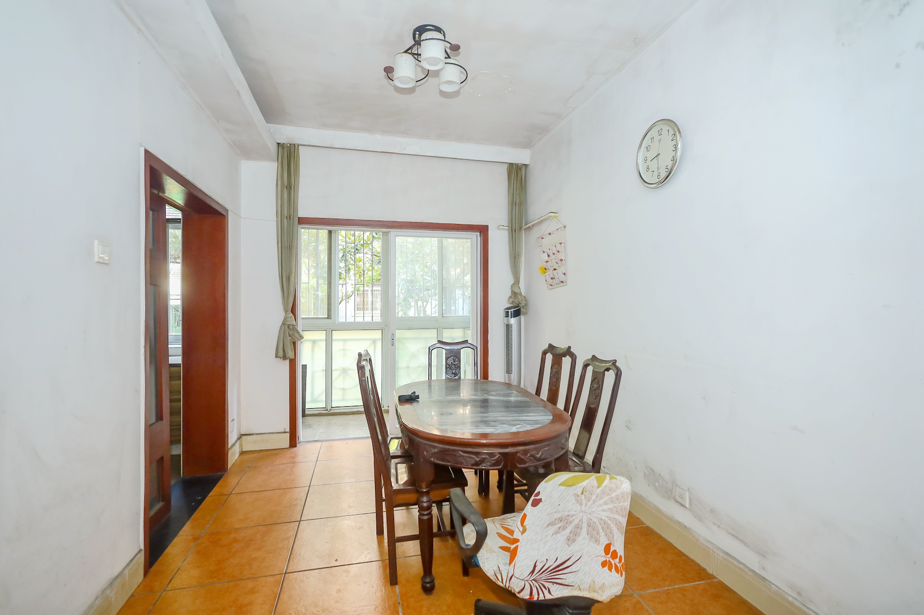 山水人家三期 3室2厅1卫 85.0万 山水人家三期 3室2厅1卫 85.0万客厅