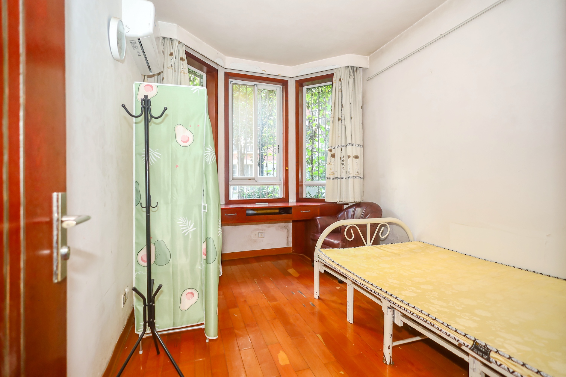 山水人家三期 3室2厅1卫 85.0万 山水人家三期 3室2厅1卫 85.0万卧室