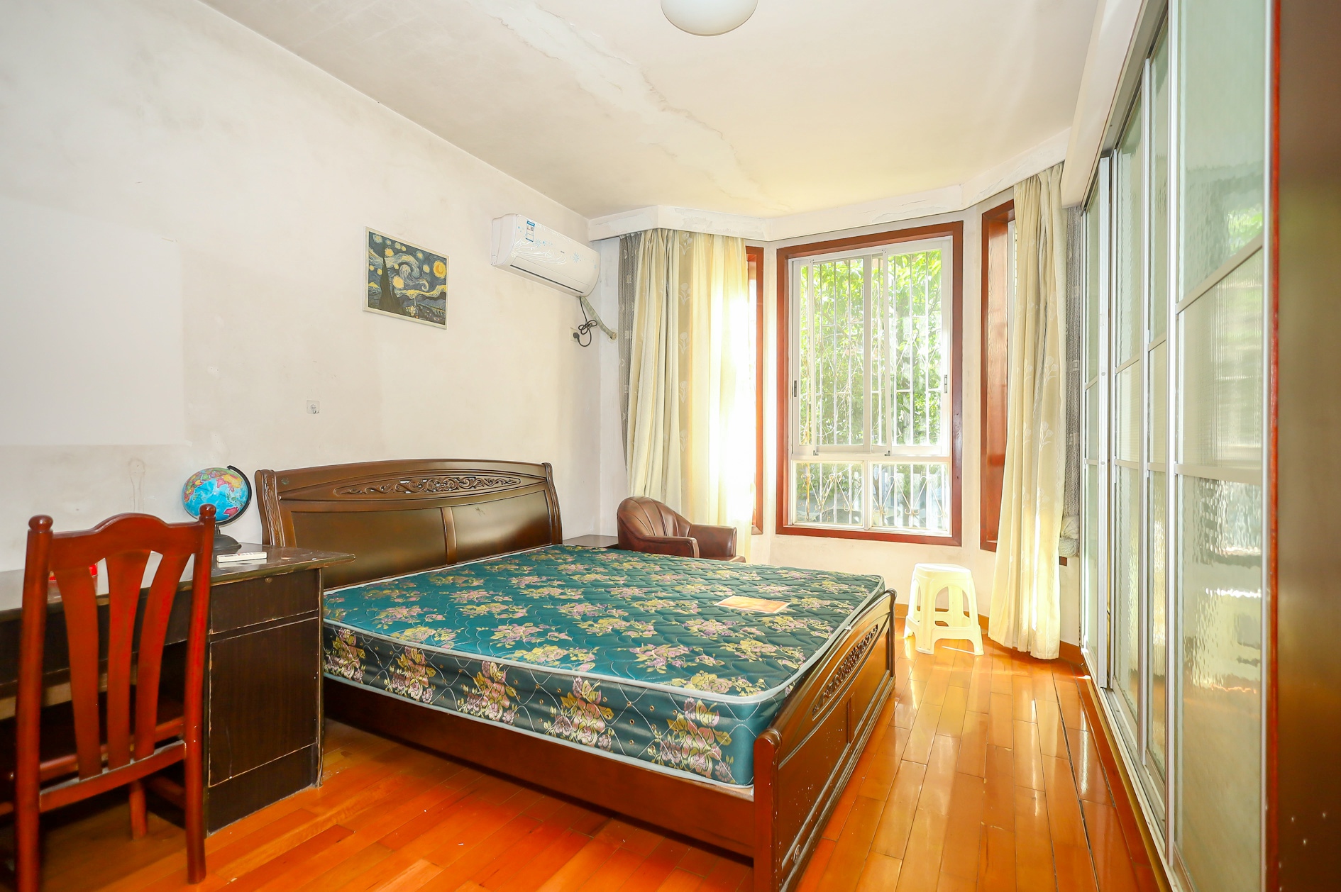 山水人家三期 3室2厅1卫 85.0万 山水人家三期 3室2厅1卫 85.0万卧室