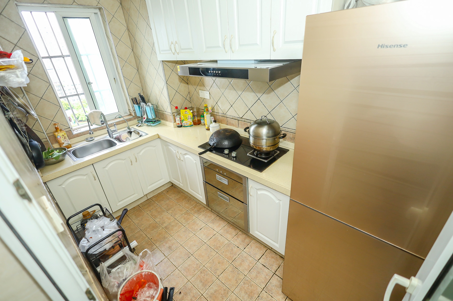 香槟小镇(香槟花苑) 3室2厅2卫 60.0万 香槟小镇(香槟花苑) 3室2厅2卫 60.0万厨房