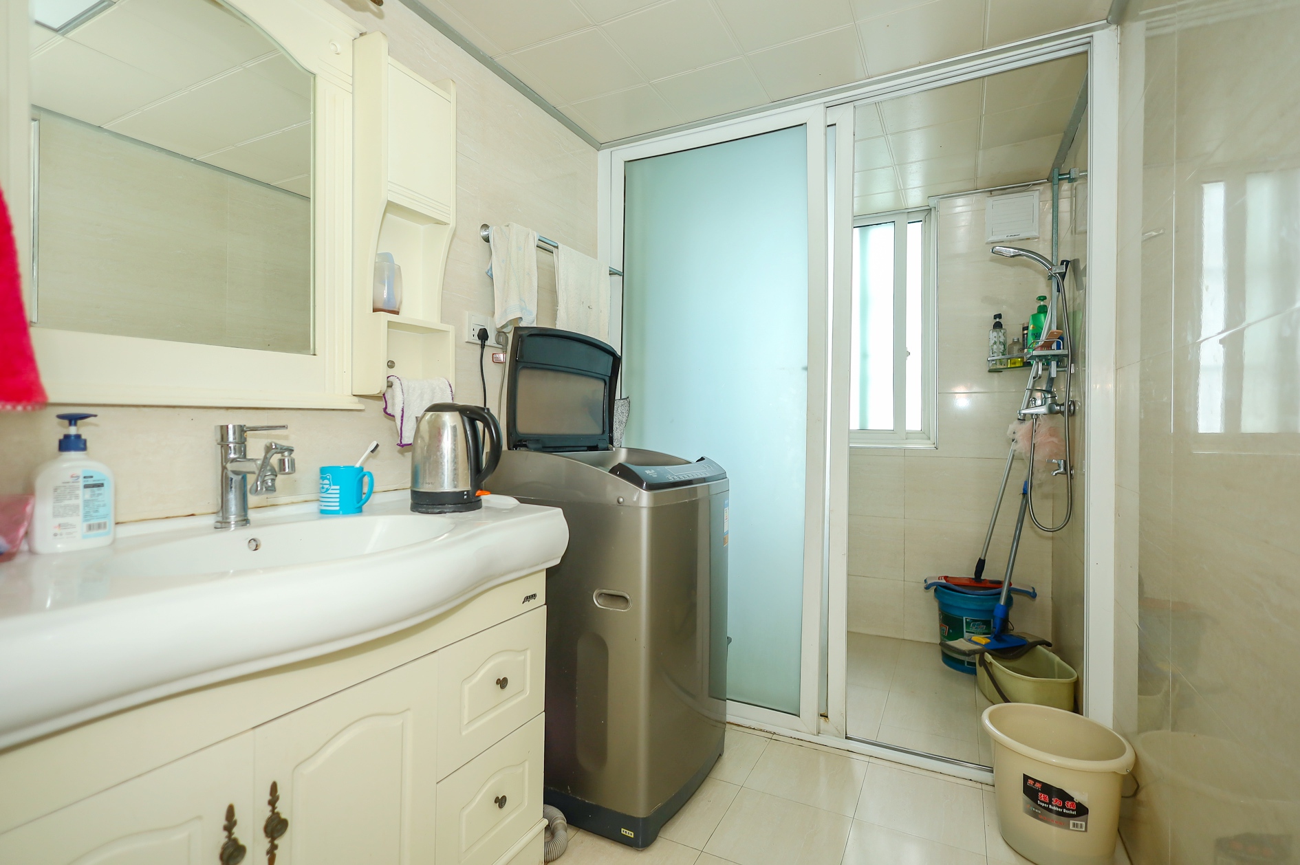 香槟小镇(香槟花苑) 3室2厅2卫 60.0万 香槟小镇(香槟花苑) 3室2厅2卫 60.0万卫生间