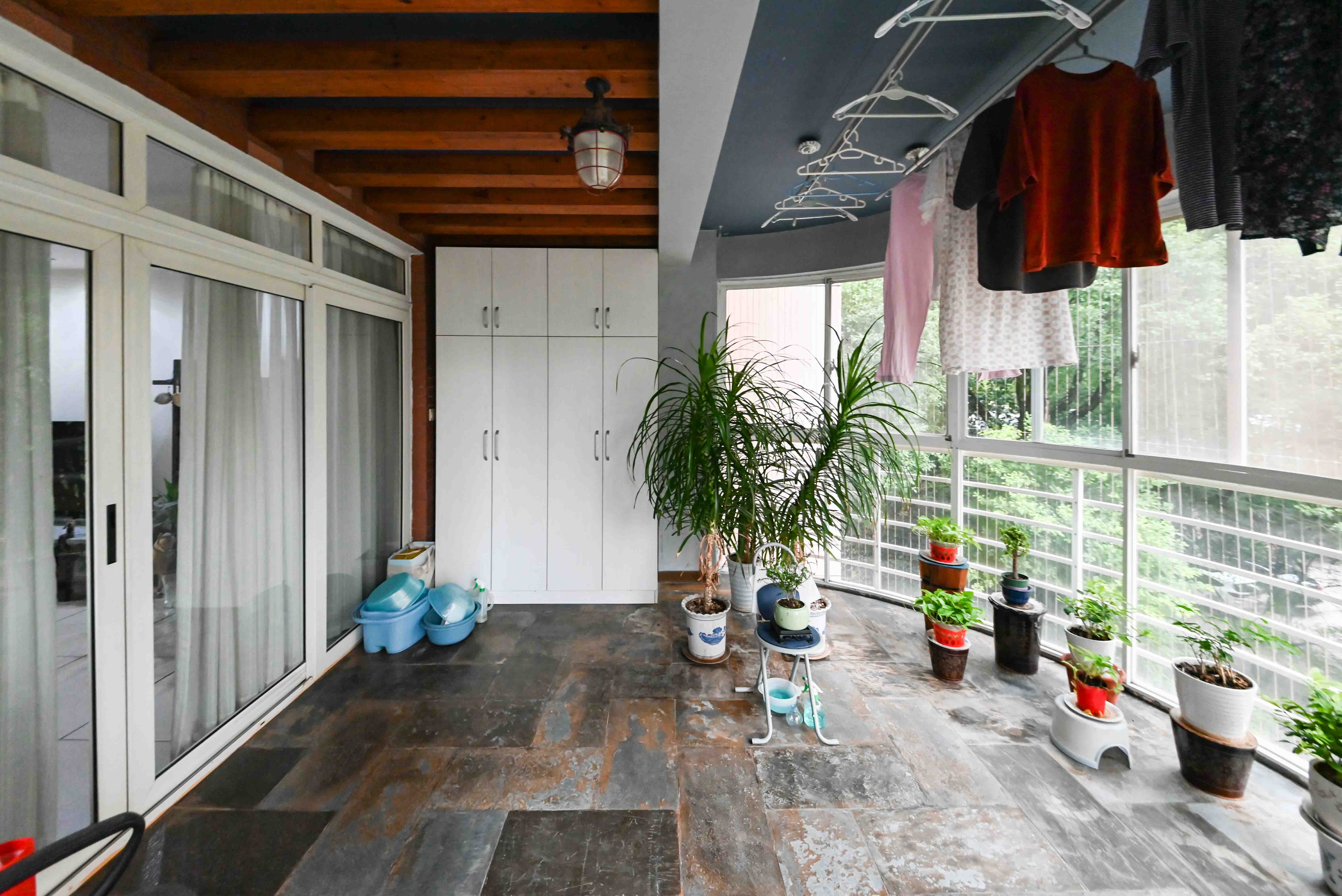 美林景园 3室2厅2卫 129.7万 美林景园 3室2厅2卫 129.7万阳台