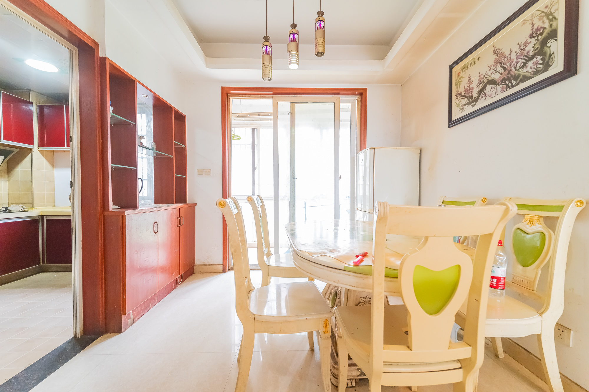 彩都公寓  3室2厅2卫    78.0万 彩都公寓  3室2厅2卫    78.0万客厅