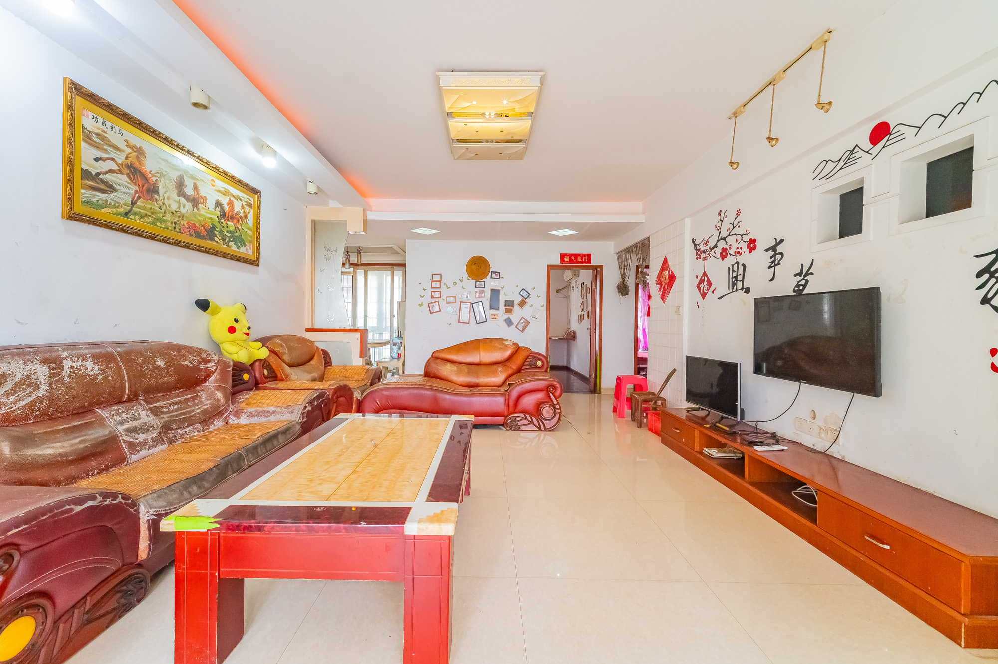 彩都公寓  3室2厅2卫    78.0万 彩都公寓  3室2厅2卫    78.0万客厅