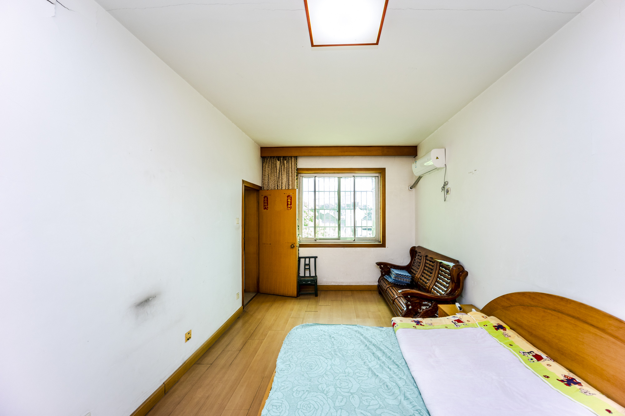 公安分局宿舍  2室2厅1卫    45.0万卧室